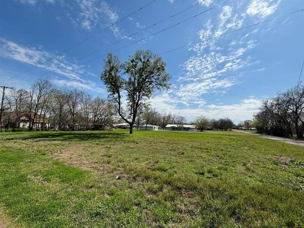 Cooper, TX 75432,99 Sherman Avenue
