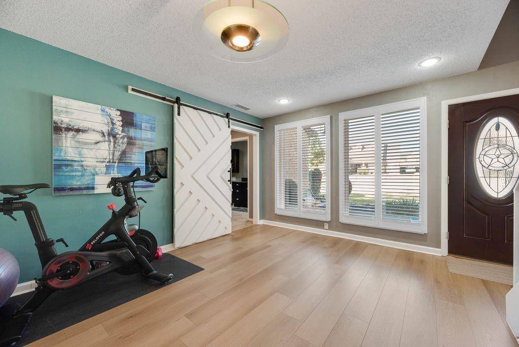 Arlington, TX 76011,510 Willow Creek Court