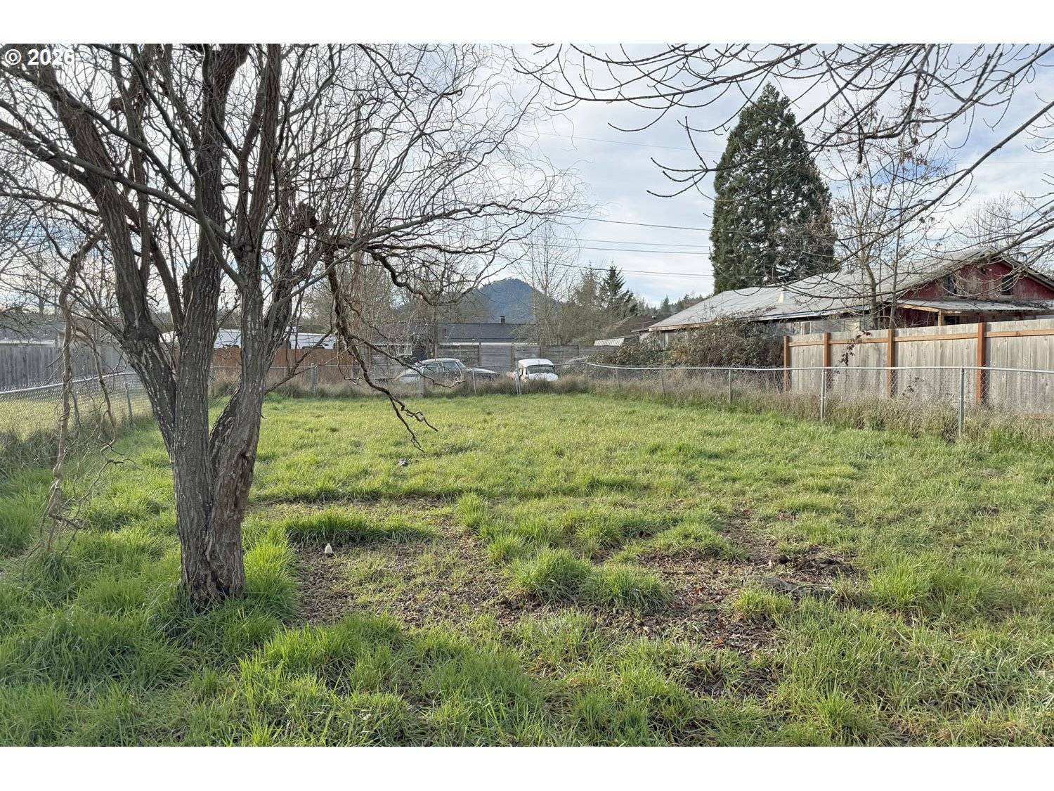 Eugene, OR 97405,660 E 32ND AVE