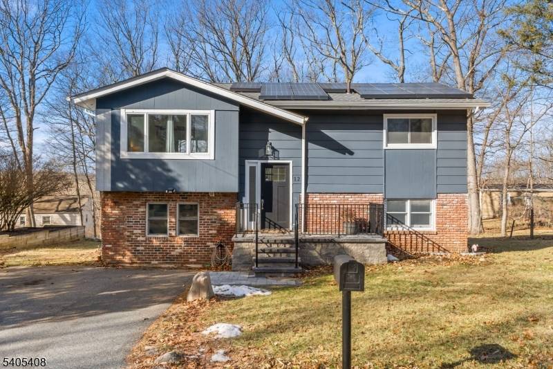 Hopatcong Boro, NJ 07843,12 Hobart Trl