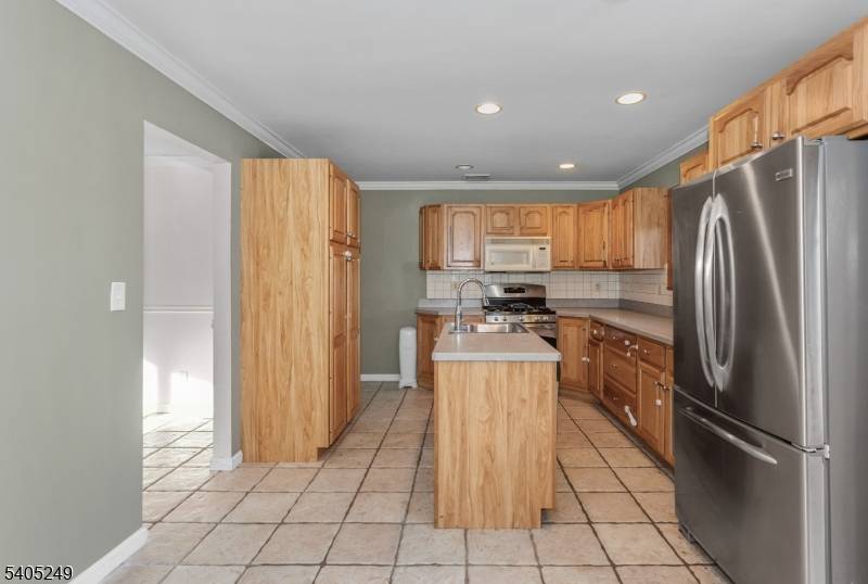 Butler Boro, NJ 07405,86 Reservoir Ave