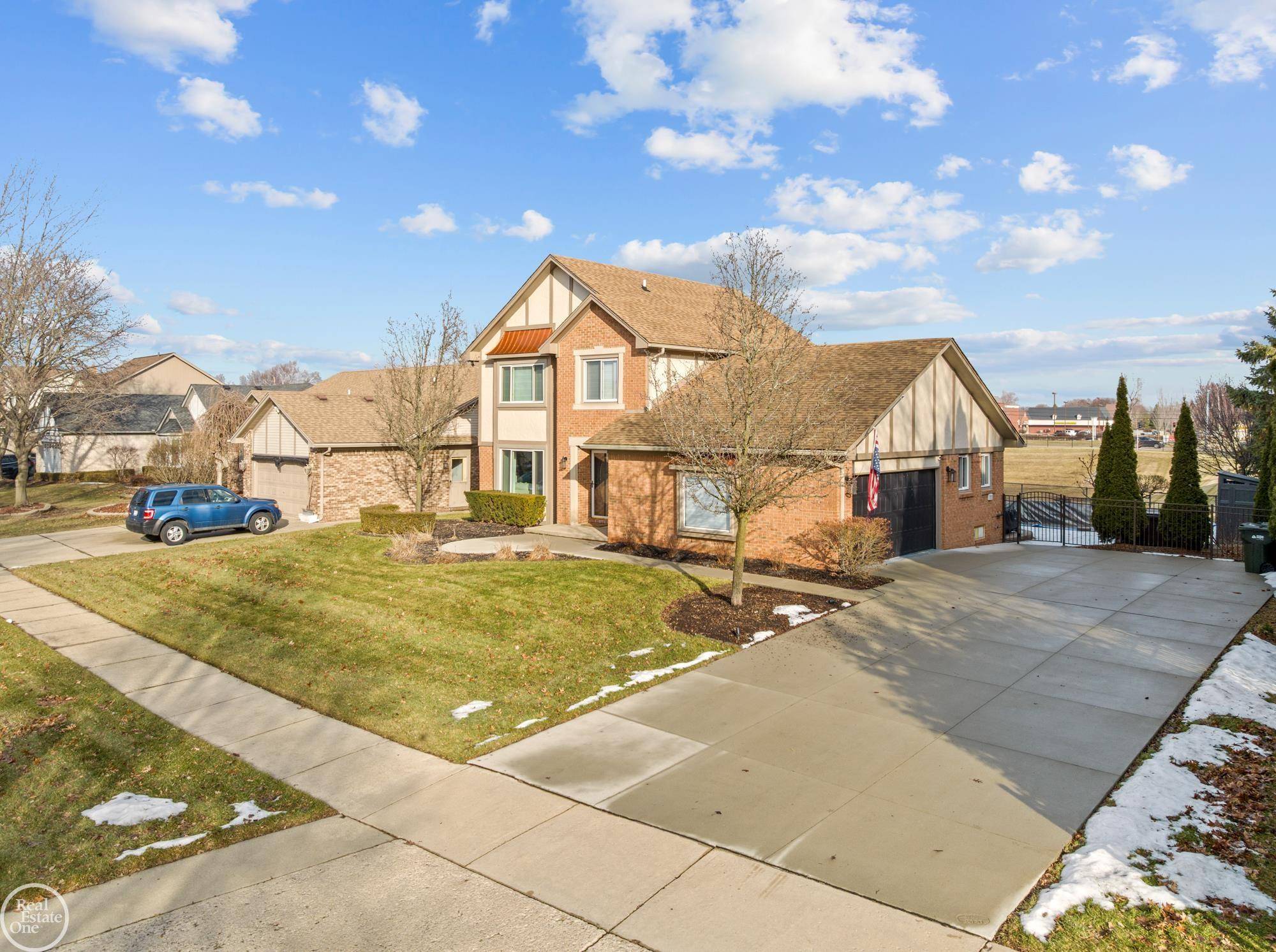 Sterling Heights, MI 48313,39008 Mallorn DR