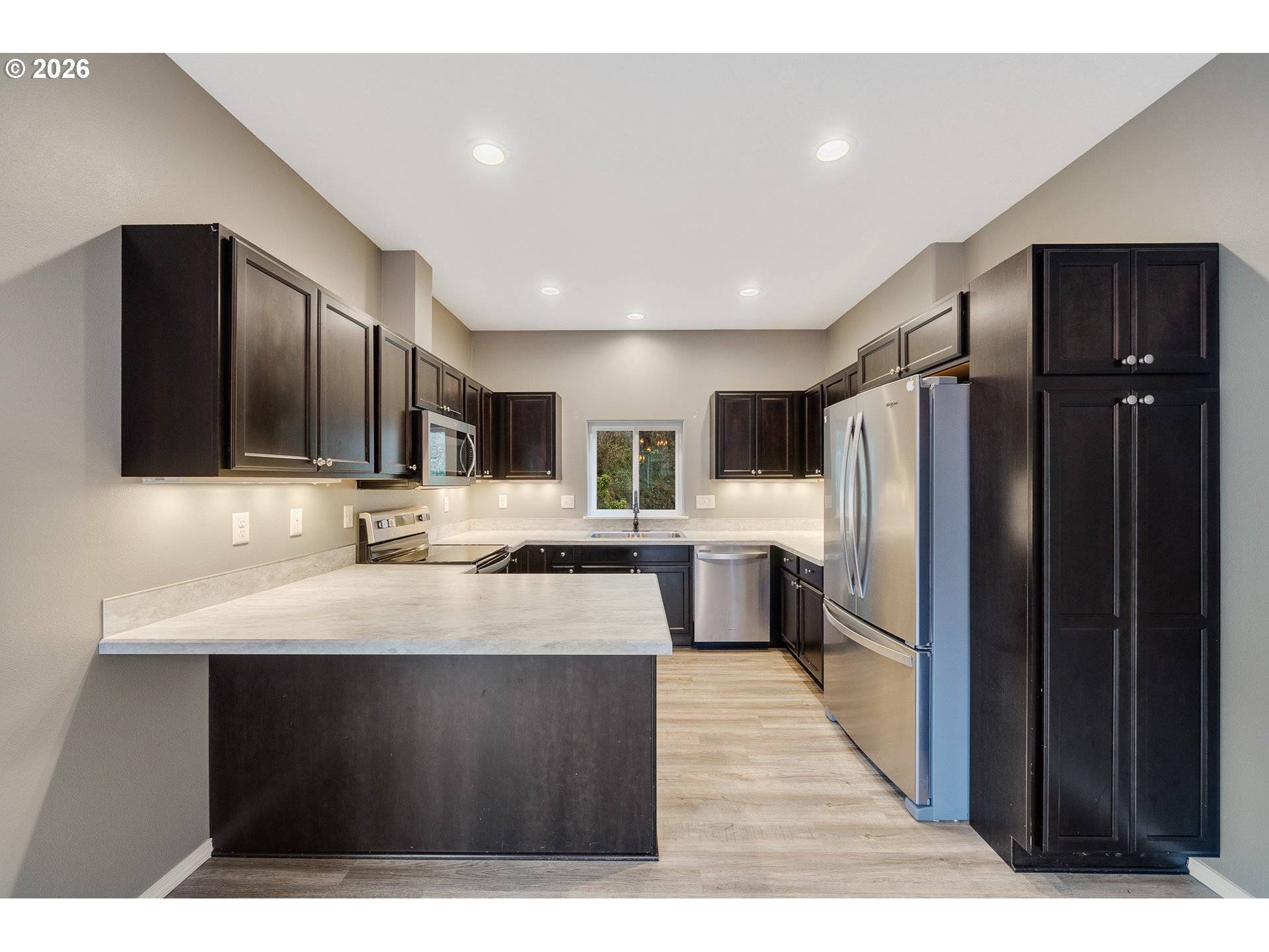 Garibaldi, OR 97118,606 2ND ST