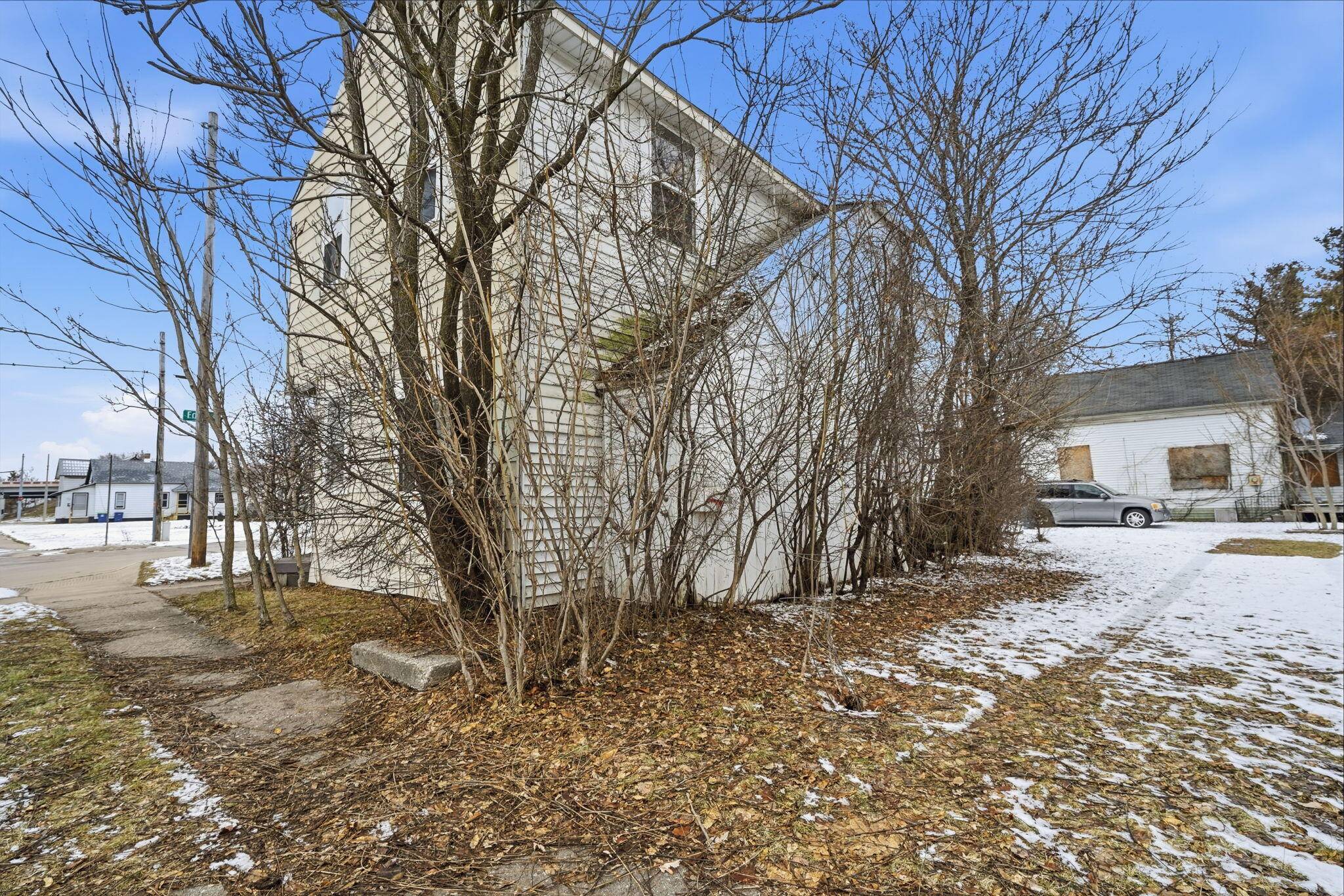 Saginaw, MI 48604,346 Weiss ST