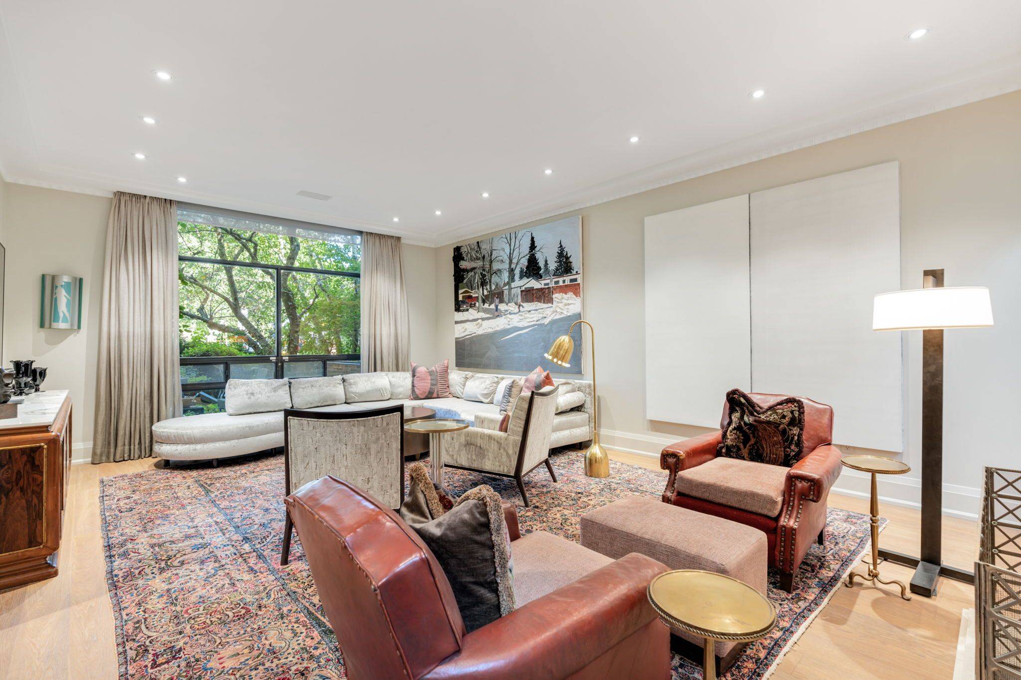 Toronto C02, ON M4V 2G1,84 Oriole RD