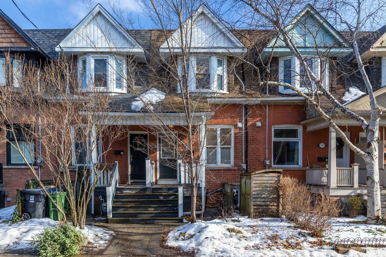 Toronto E01, ON M4K 3B9,589 Logan AVE