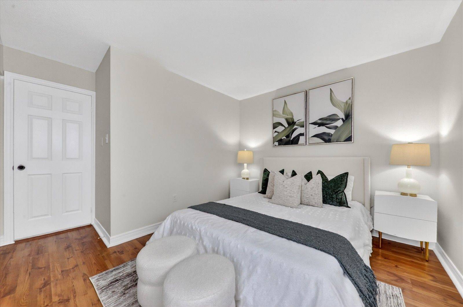 Toronto E11, ON M1B 6K2,42 Pinery TRL #124