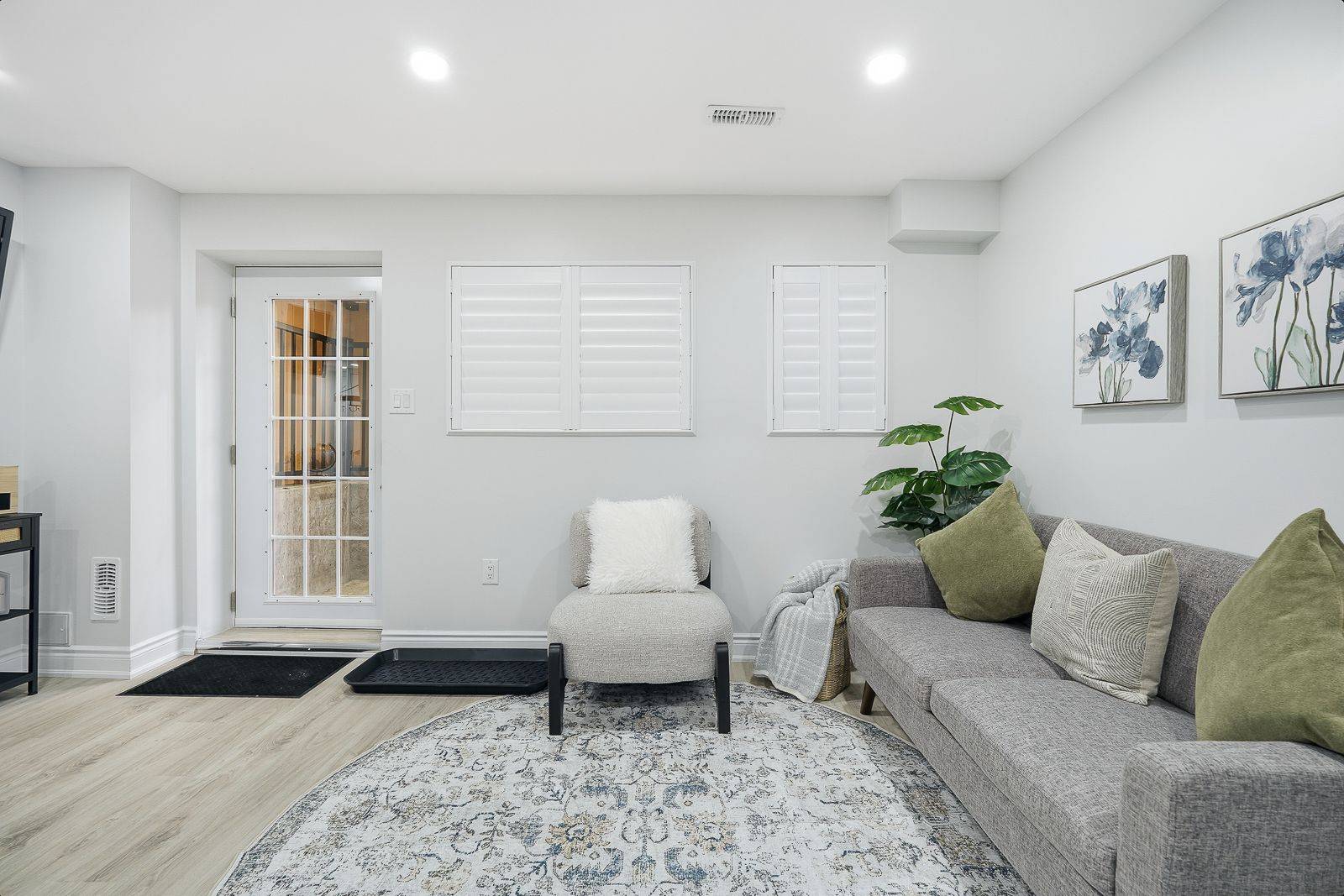 Ajax, ON L1T 0H6,10 Selby DR #BSMT