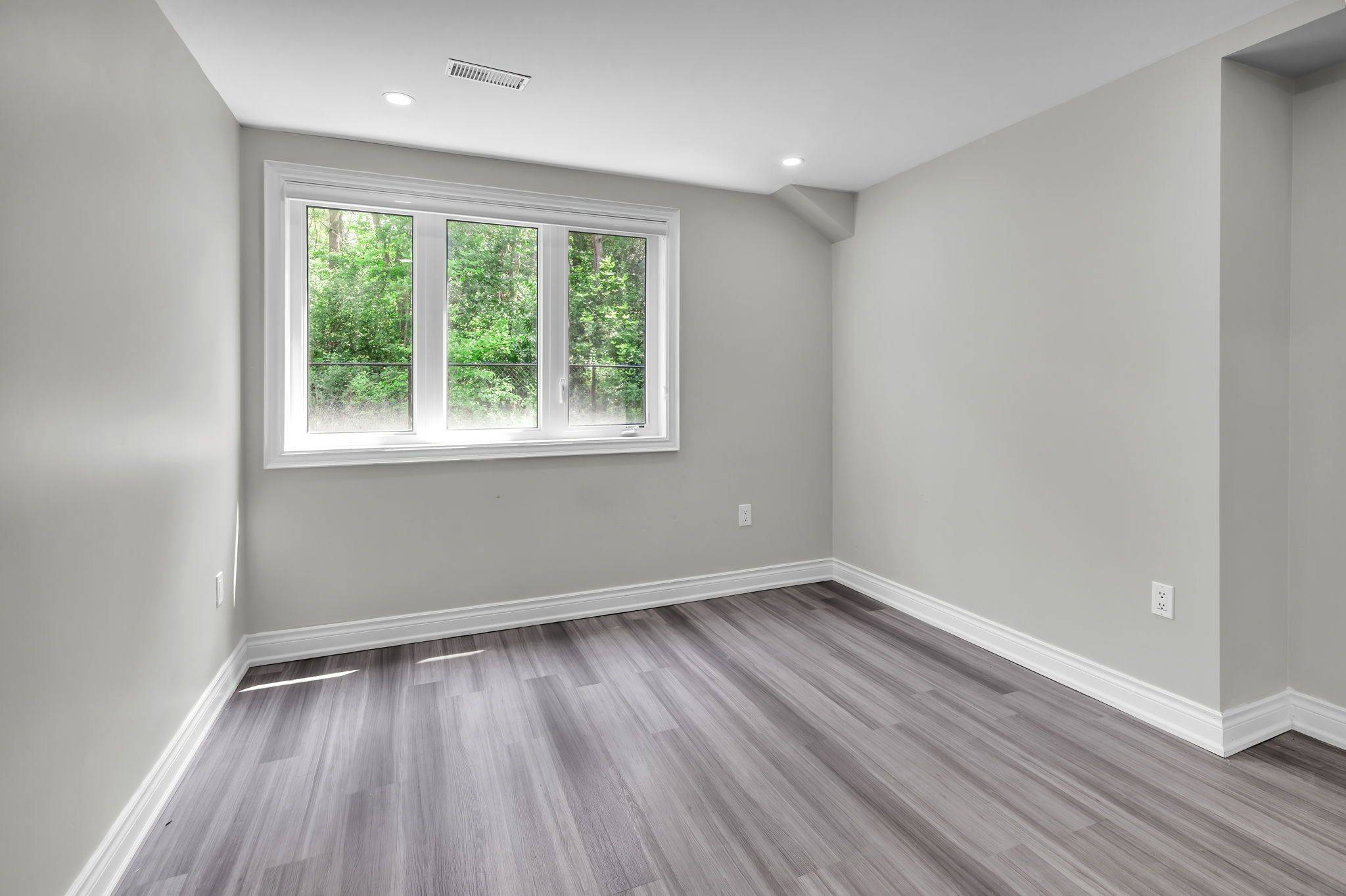 Clarington, ON L1C 3K2,265 Bruce Cameron DR