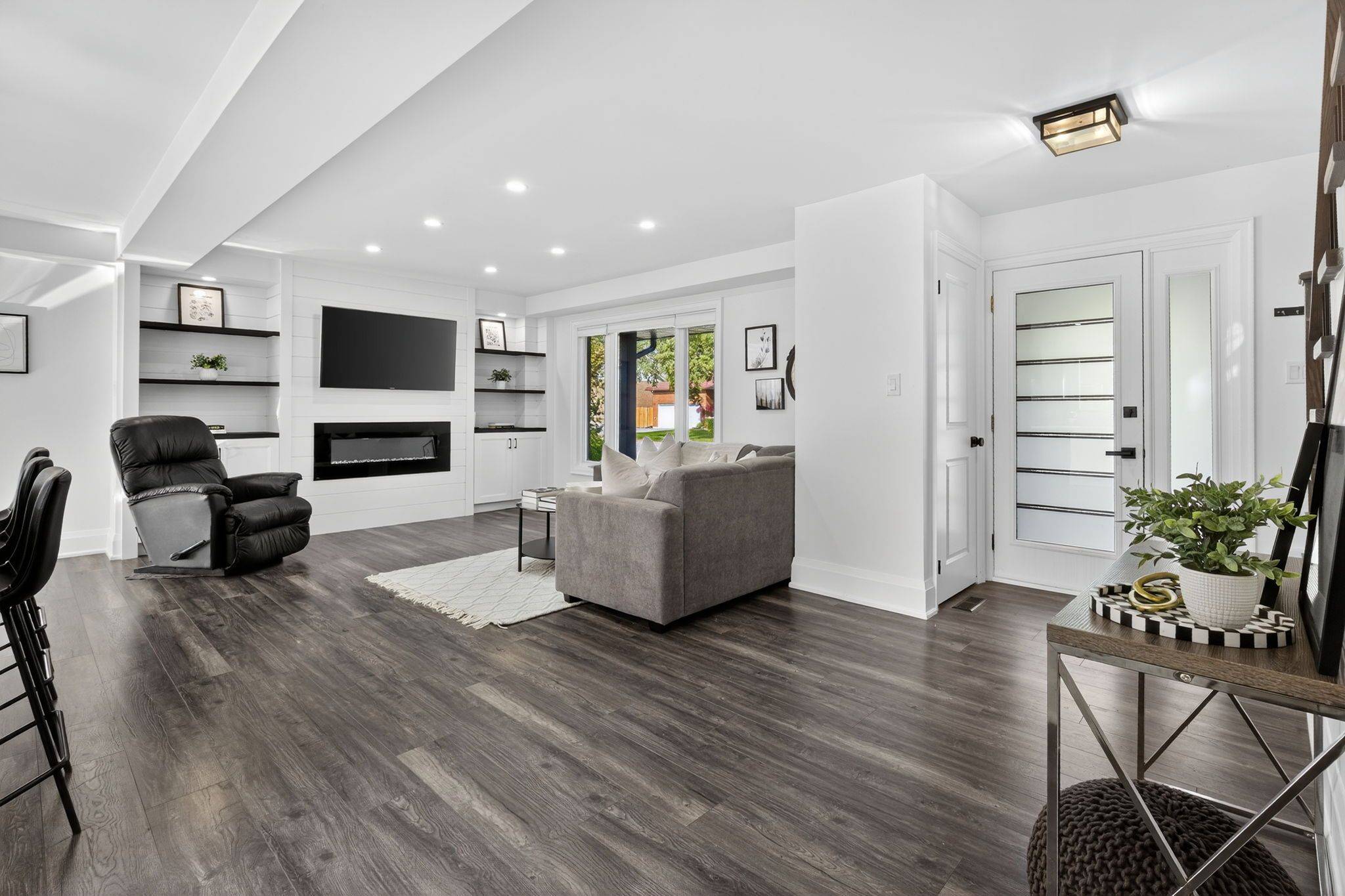 New Tecumseth, ON L9R 1E1,179 Tupper ST W