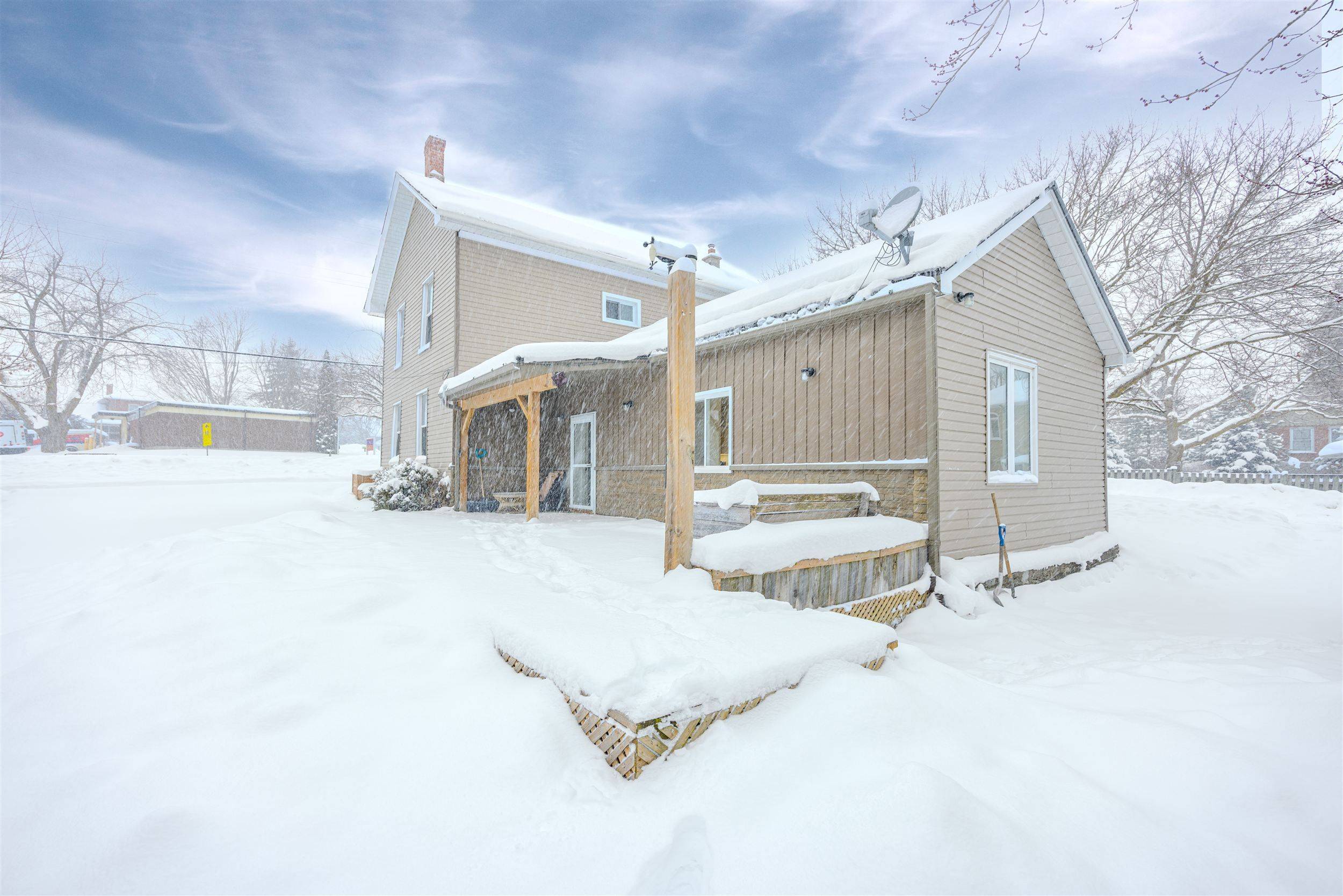 Brock, ON L0C 1H0,21 Albert ST S