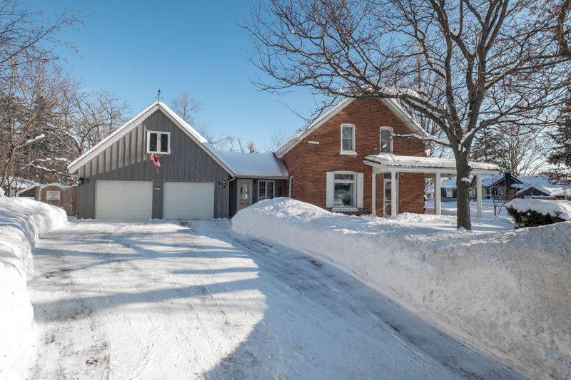 Barrie, ON L4N 1Z3,17 Frances ST N