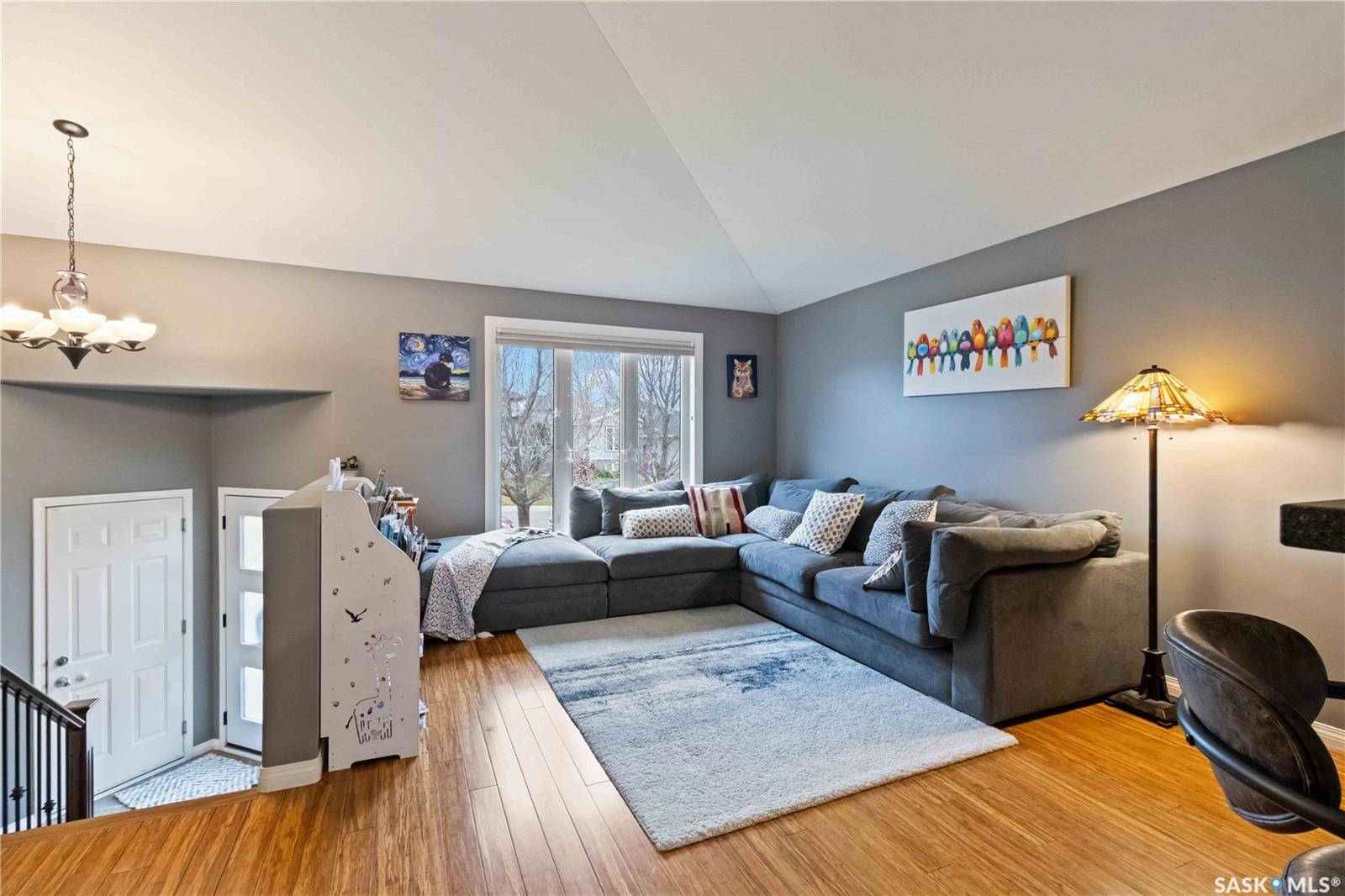 Saskatoon, SK S7N 4T3,506 Kucey CRESCENT