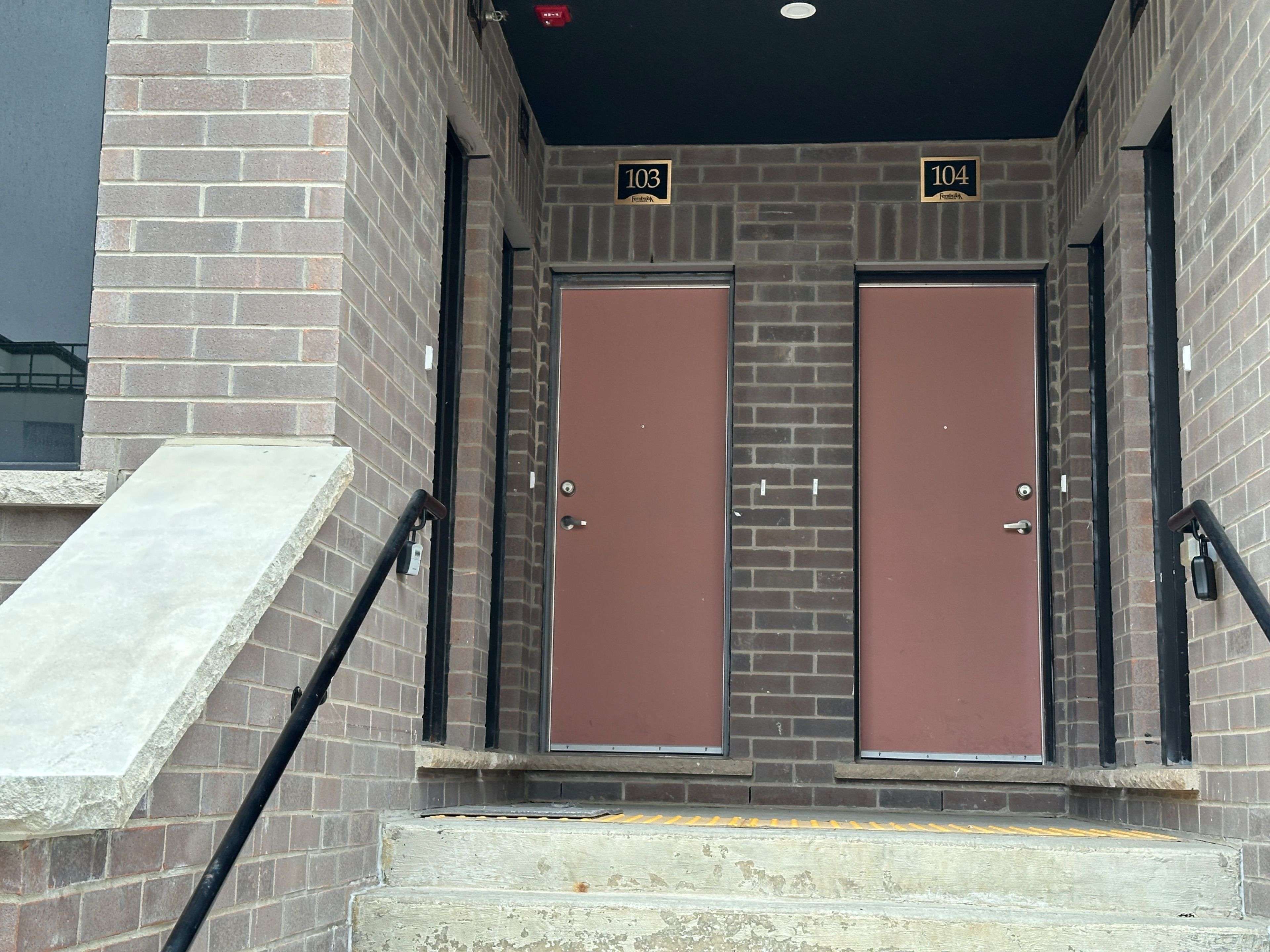 Milton, ON L9E 1N4,1589 Rose WAY #104