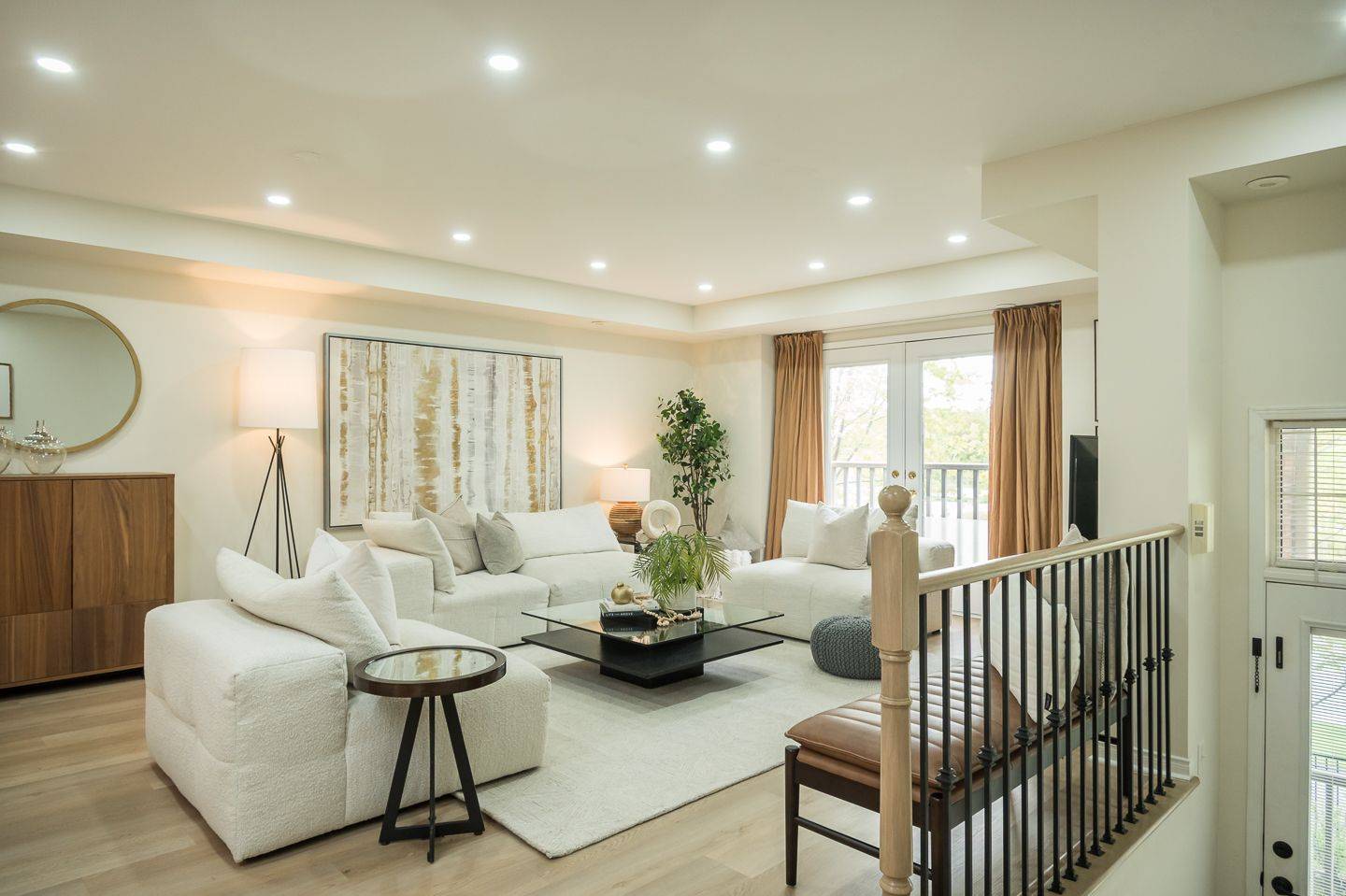 Mississauga, ON L5M 0N7,3355 Thomas ST #10