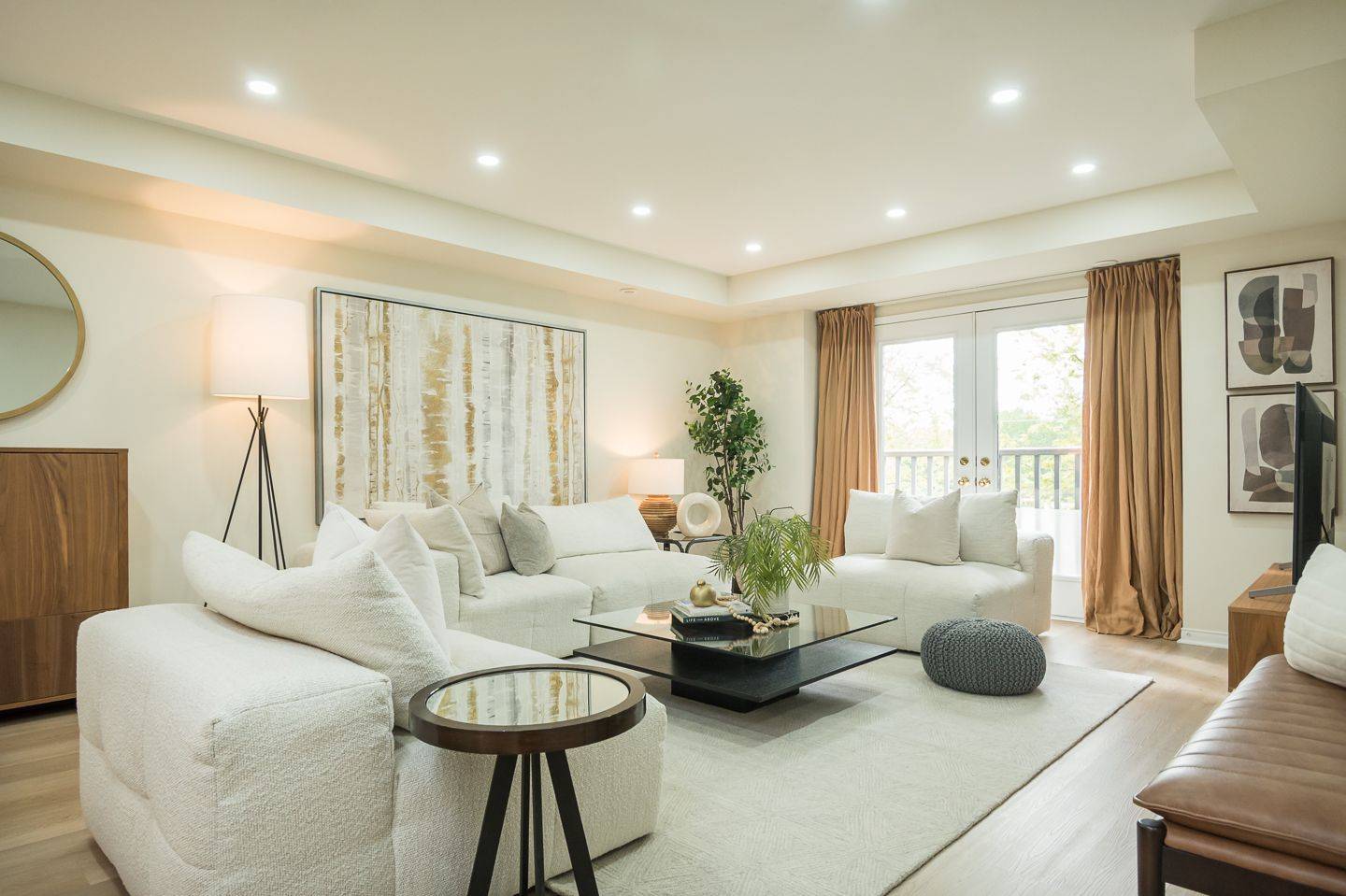 Mississauga, ON L5M 0N7,3355 Thomas ST #10