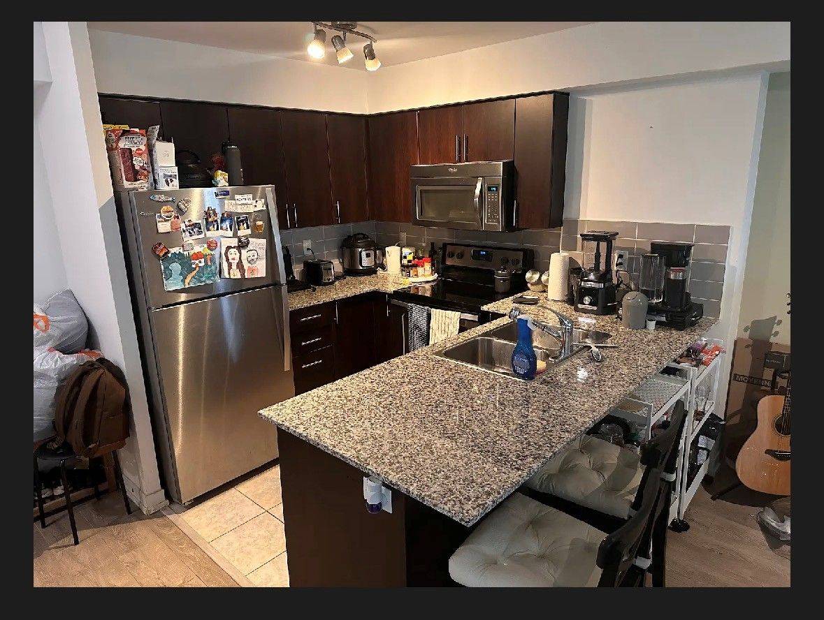 Toronto W02, ON M6H 2B1,1410 Dupont ST #707