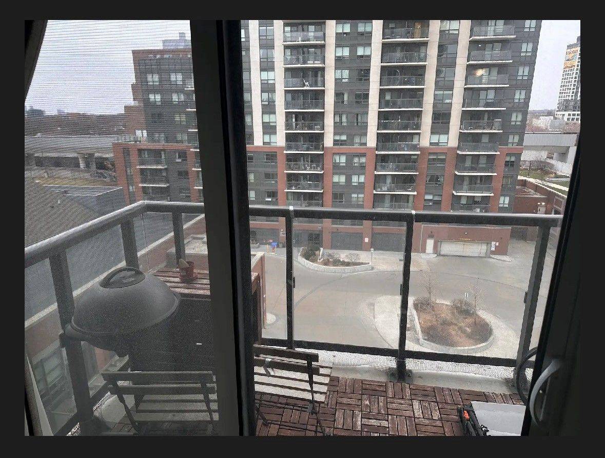 Toronto W02, ON M6H 2B1,1410 Dupont ST #707