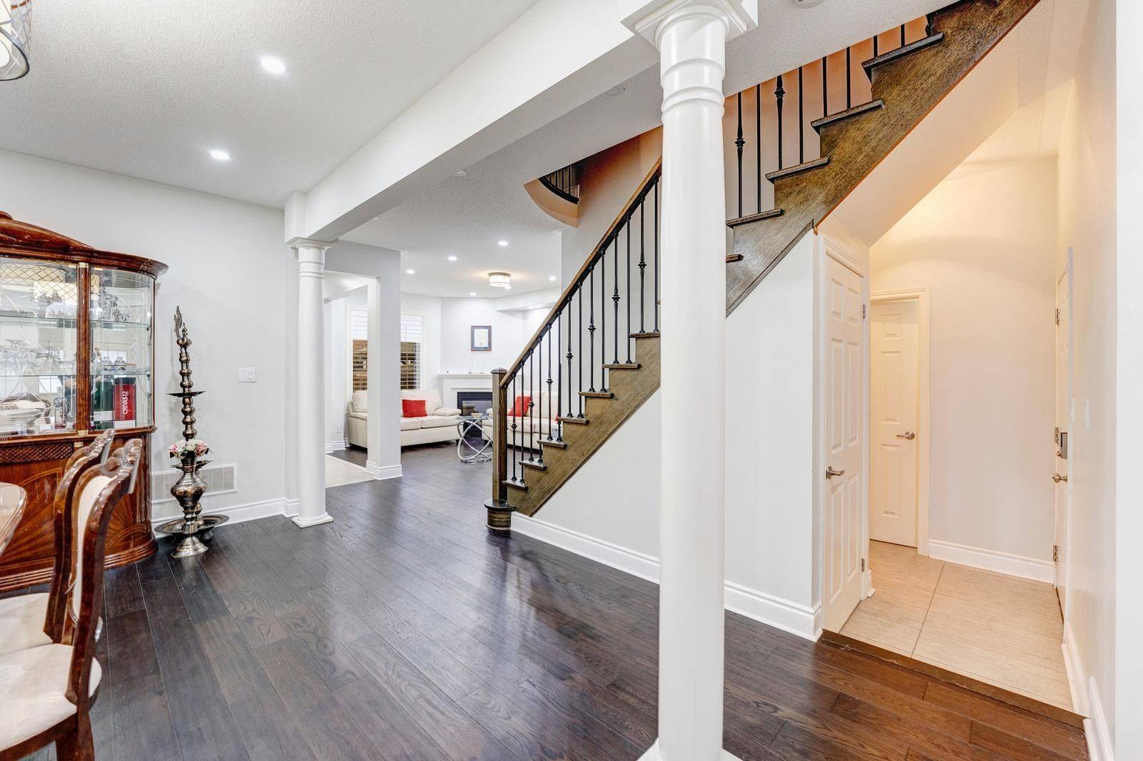 Milton, ON L9T 8P4,353 Michener PL