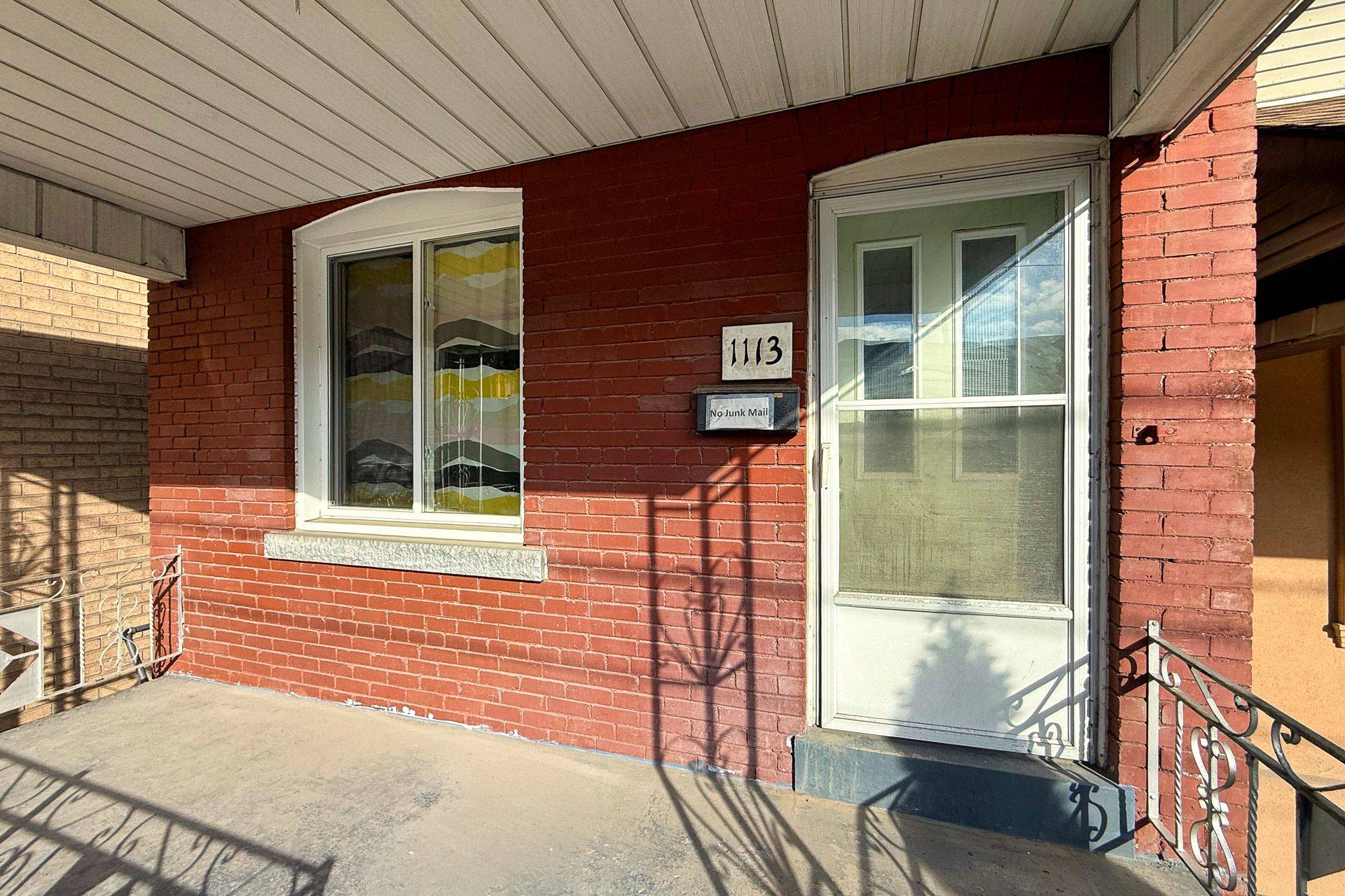 Toronto W02, ON M6H 4B5,1113 Dufferin ST