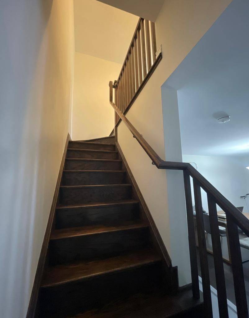 Milton, ON L9E 1G1,203 Lemieux CT