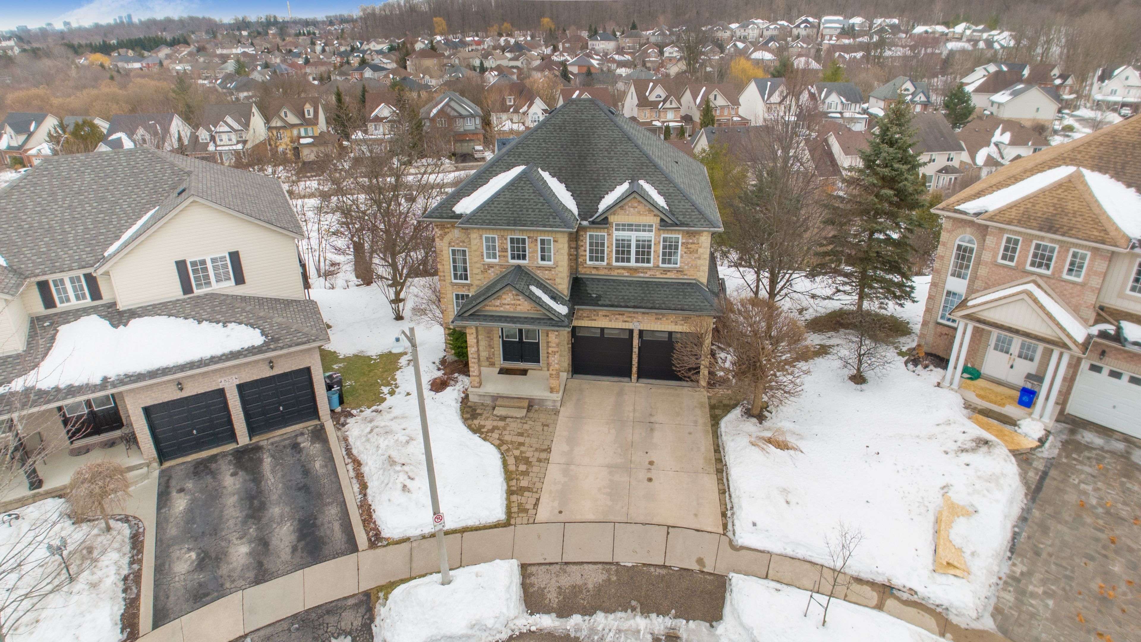 Waterloo, ON N2V 2P2,827 Grey Alder CT