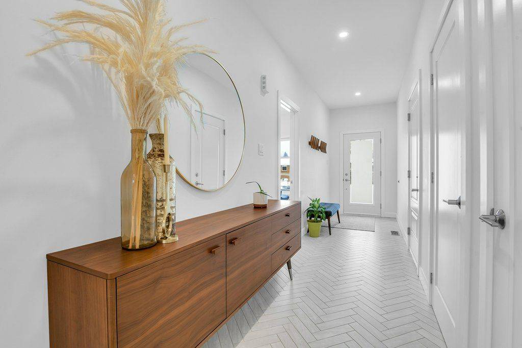 Champlain, ON K0B 1R0,92 Home AVE