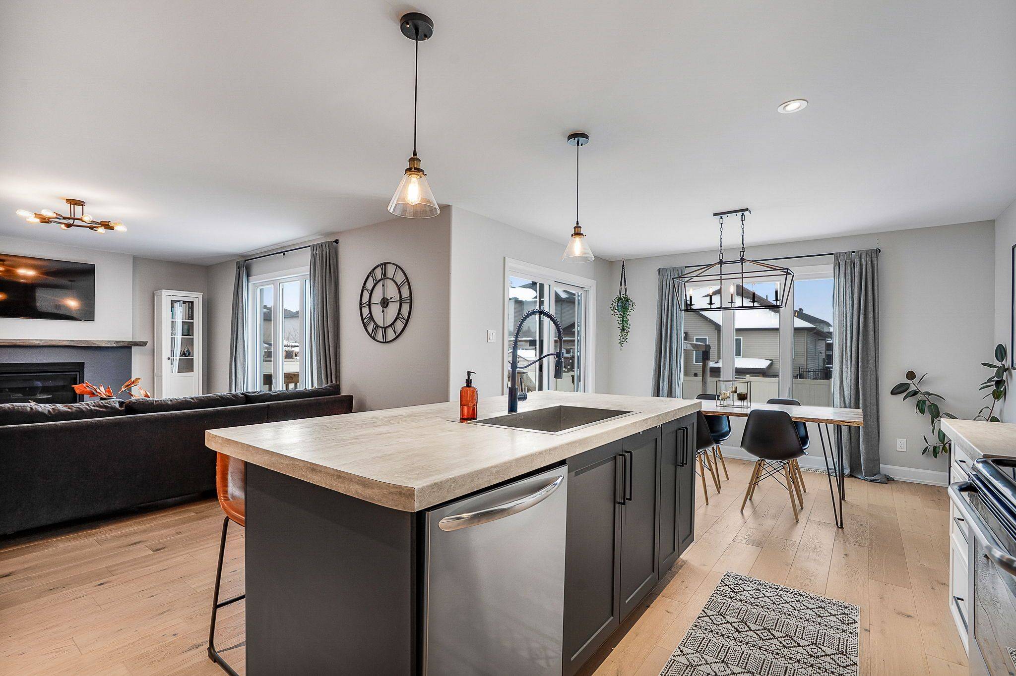 Russell, ON K0A 1W0,450 Provence AVE