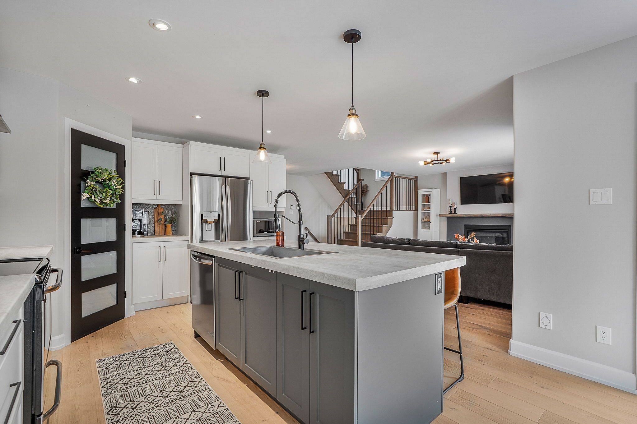 Russell, ON K0A 1W0,450 Provence AVE