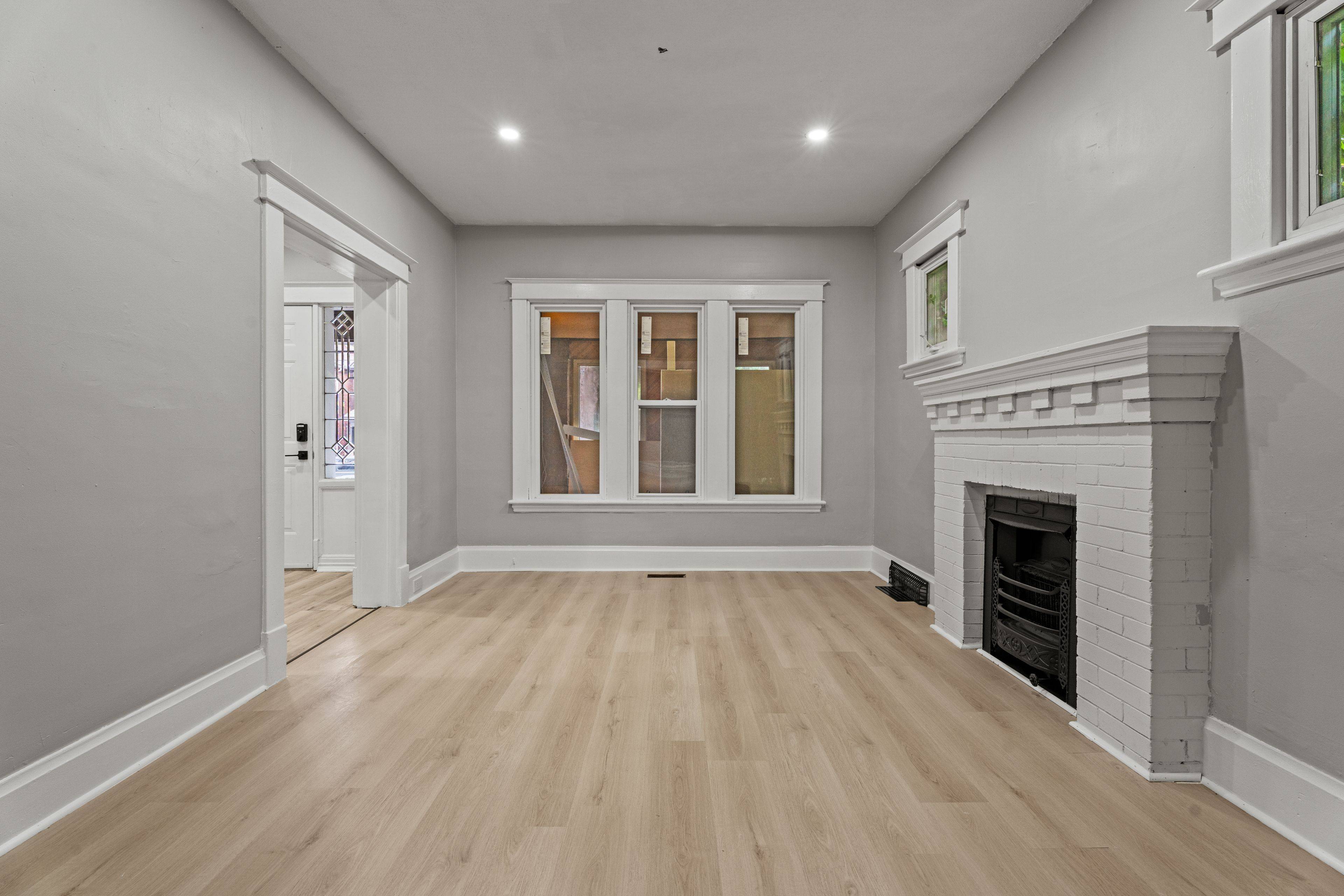 Hamilton, ON L8M 3C9,88 Gage AVE S