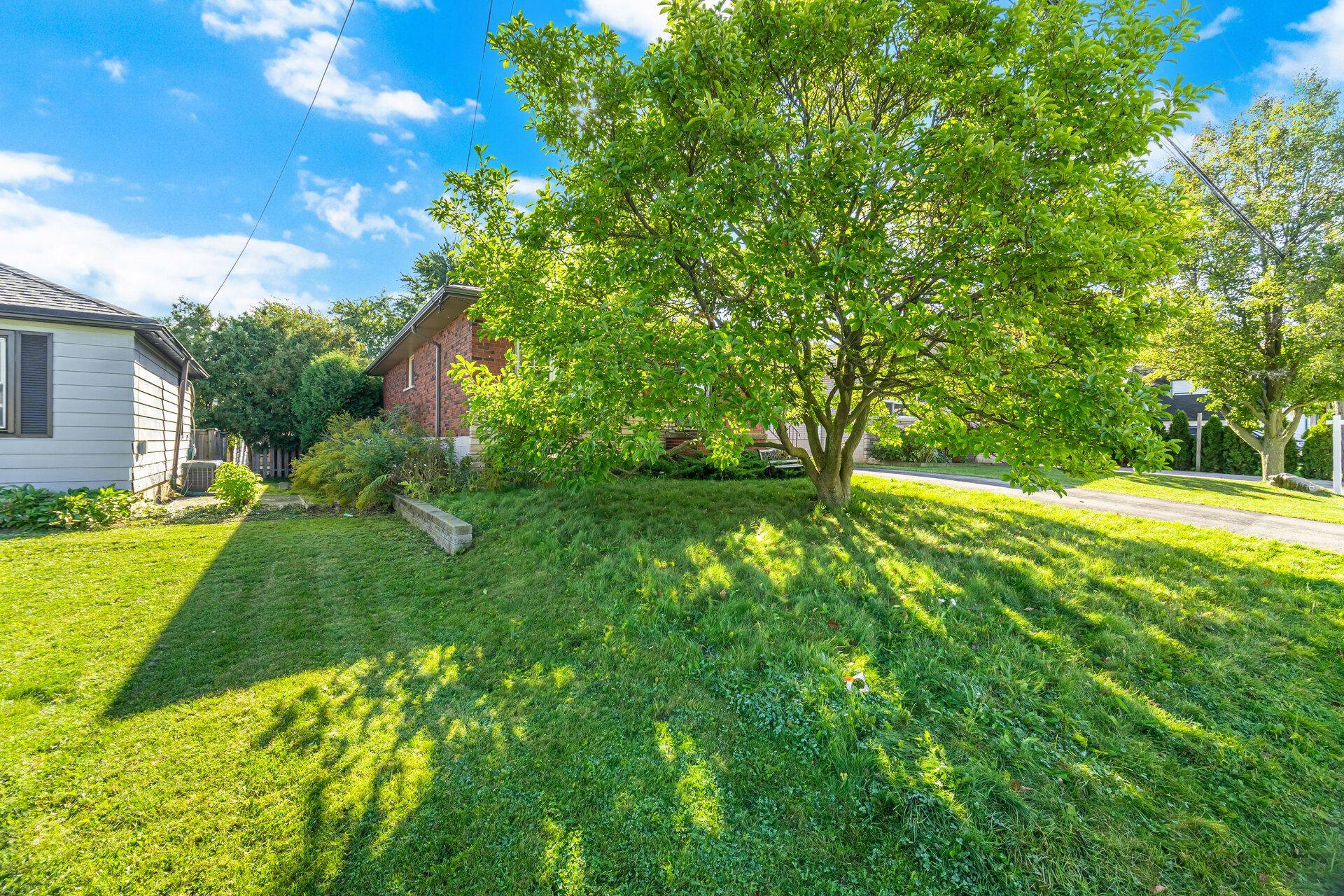 Hamilton, ON L9A 3J4,7 Maitland AVE