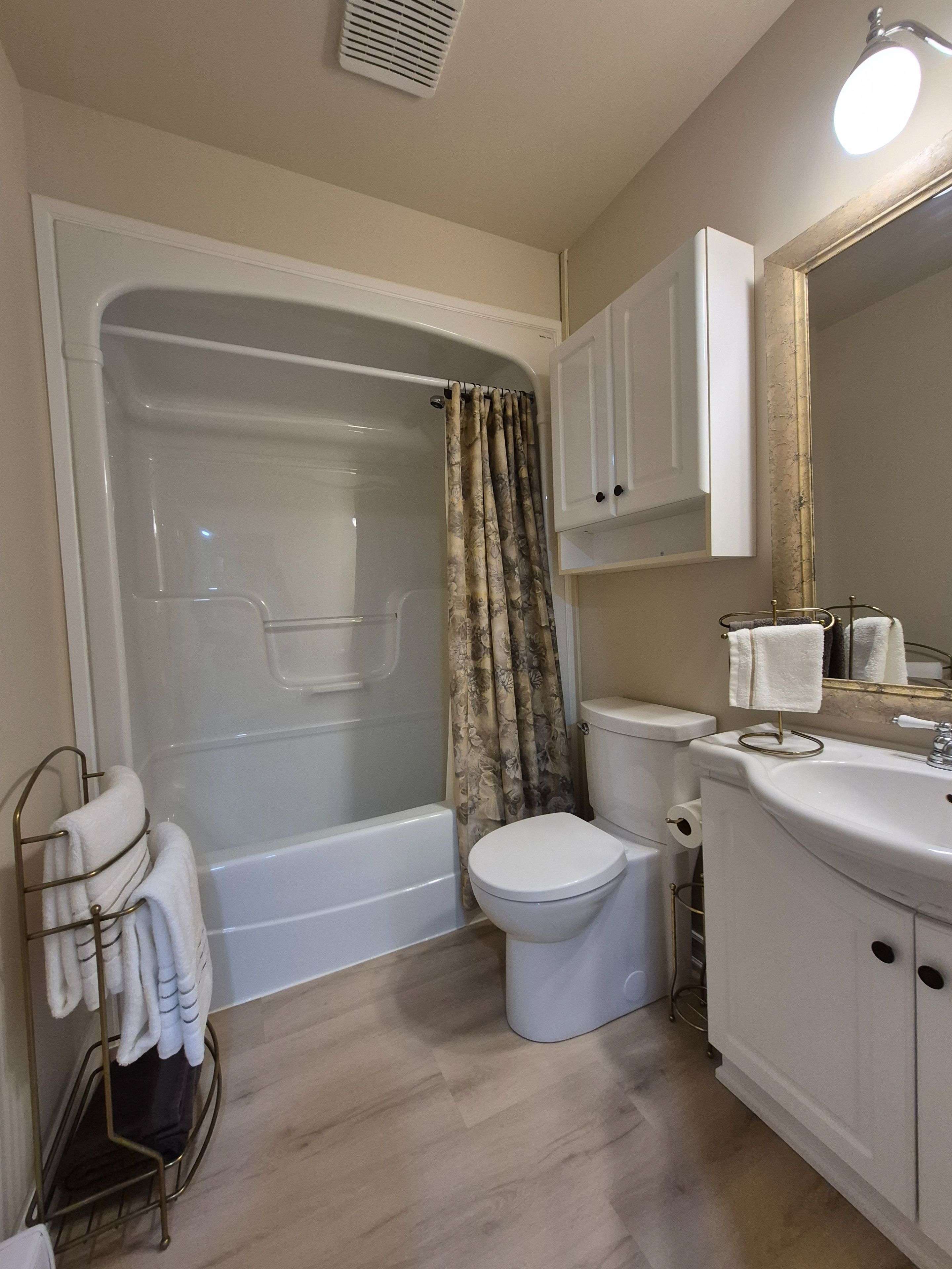 St. Catharines, ON L2S 2S7,226 VANSICKLE RD #4