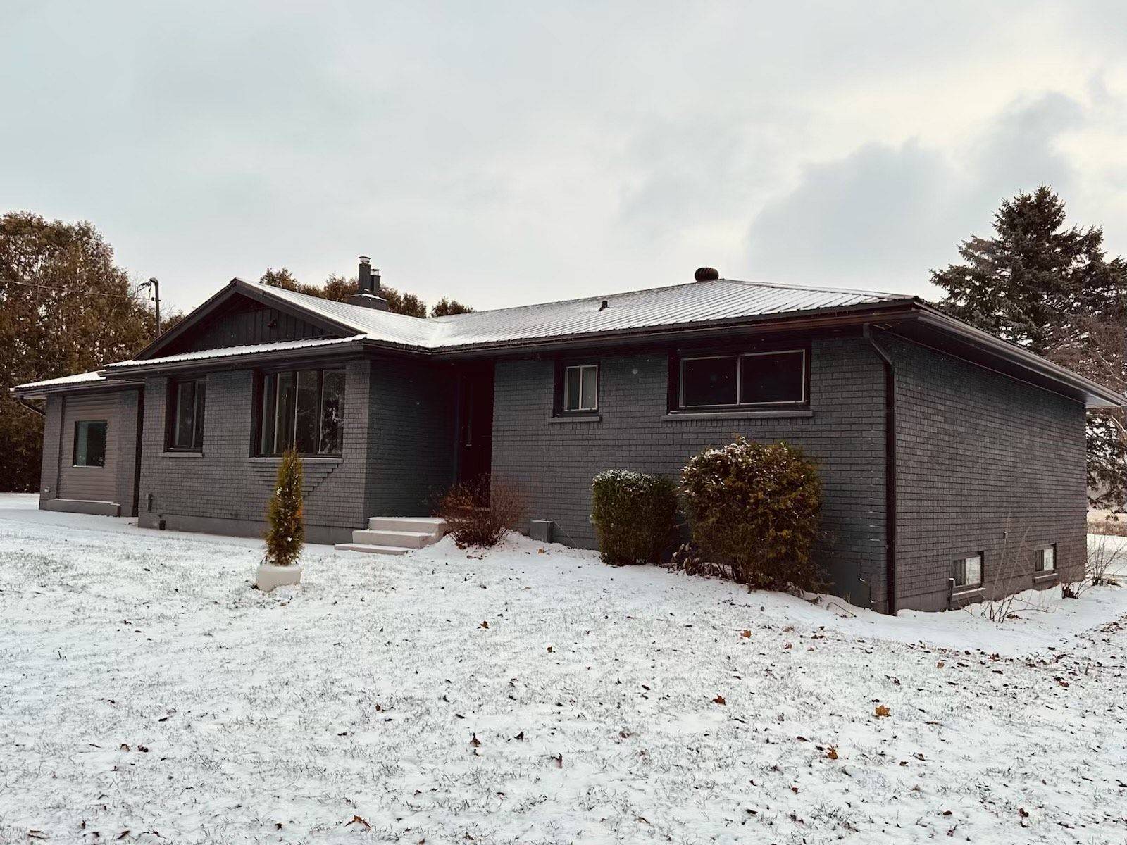 Malahide, ON N0L 1B0,829 AVON DR