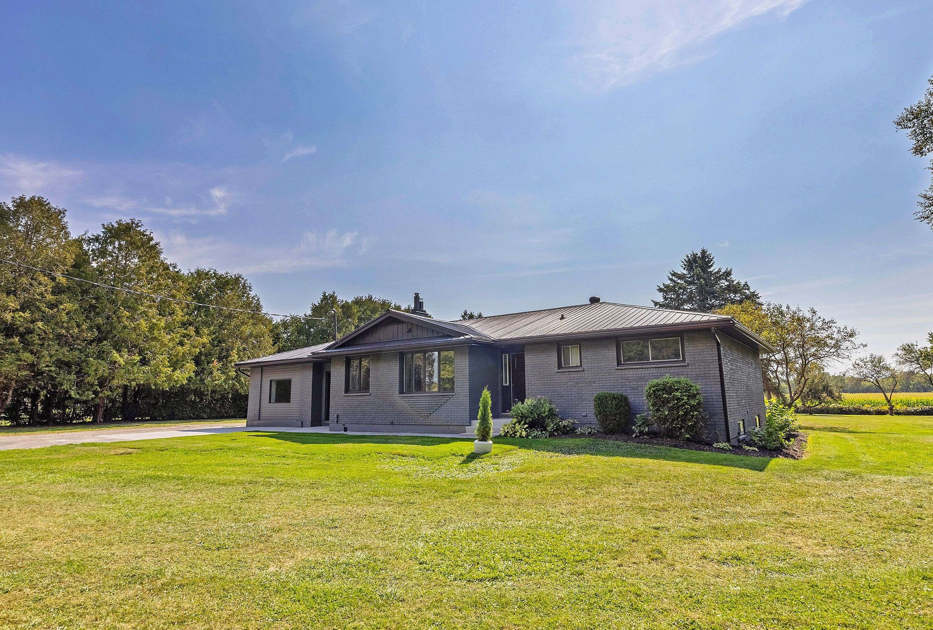 Malahide, ON N0L 1B0,829 AVON DR