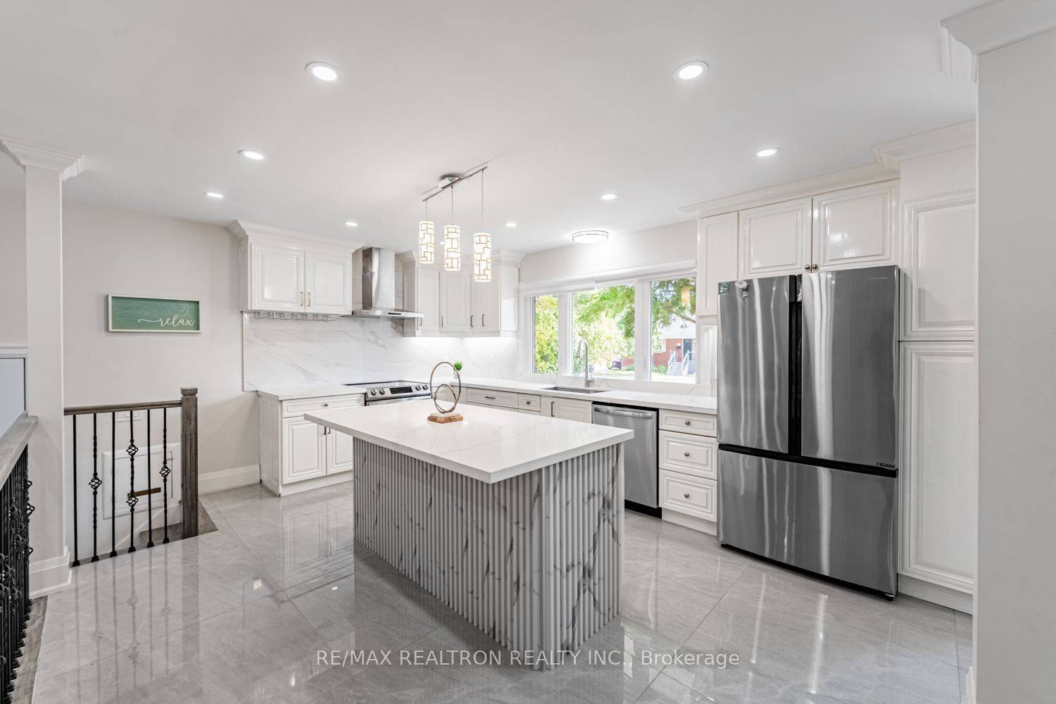 Hamilton, ON L8G 2A9,79 Blanmora DR