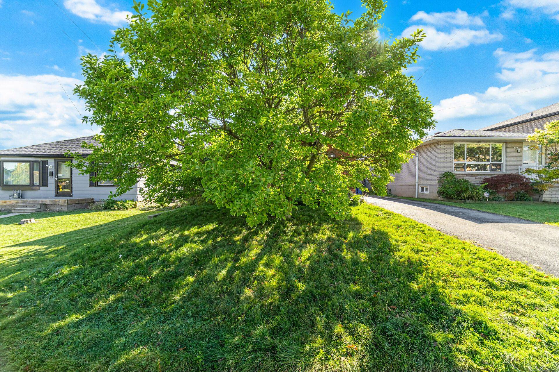 Hamilton, ON L9A 3J4,7 Maitland AVE