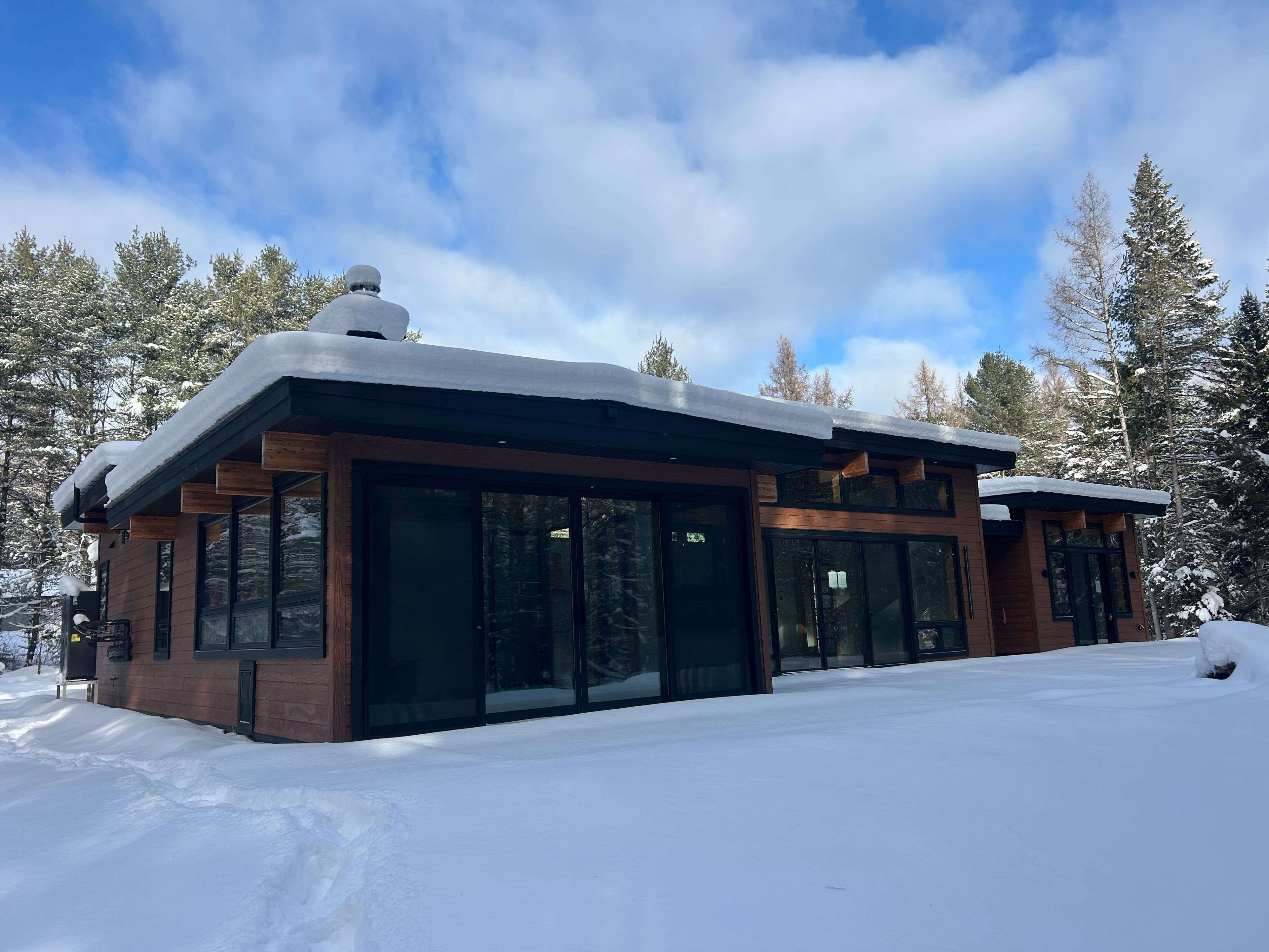 Huntsville, ON P0B 1L0,286 Clearwater Lake RD