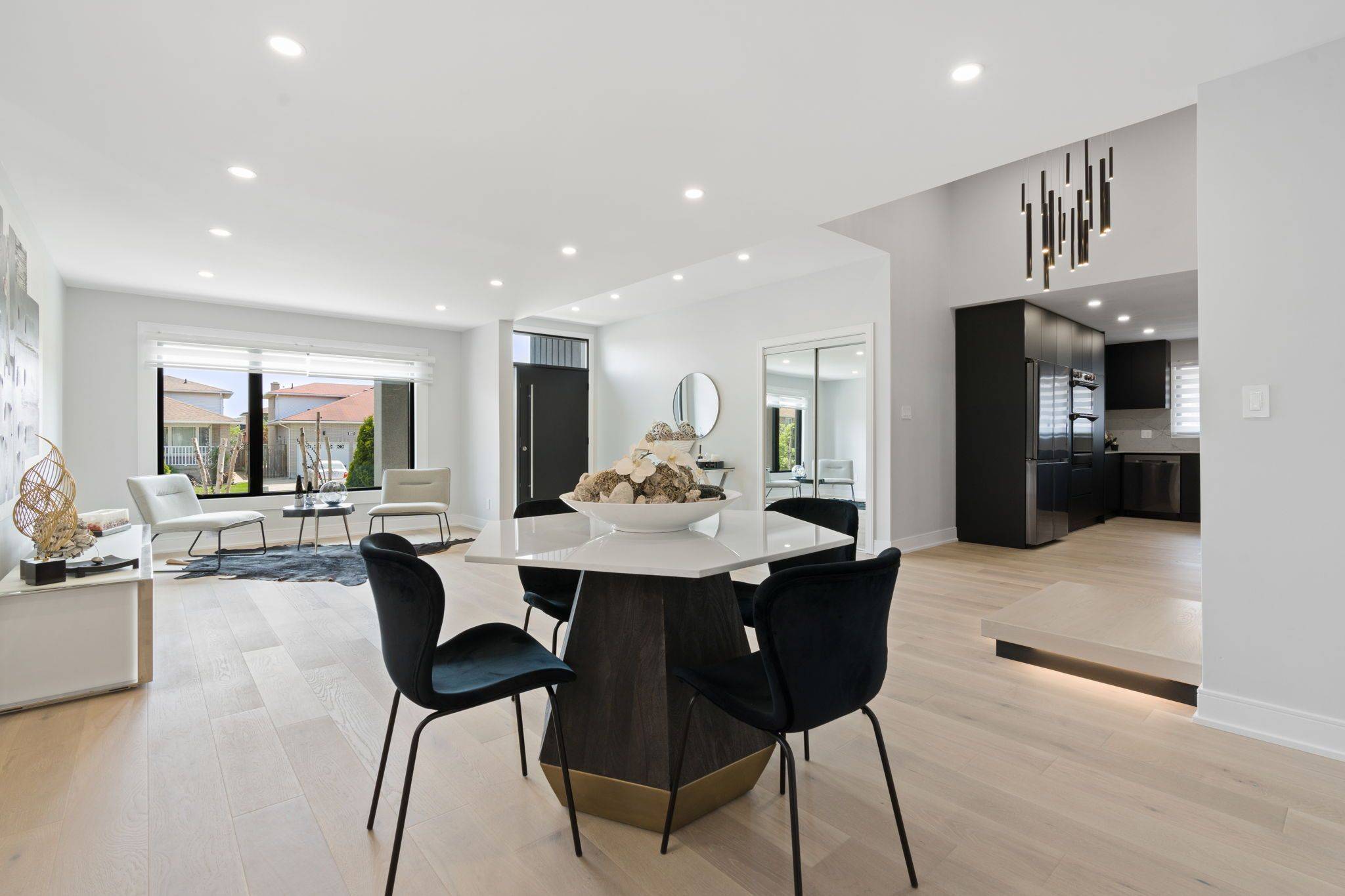 Hamilton, ON L8K 4Y4,17 Clearview DR