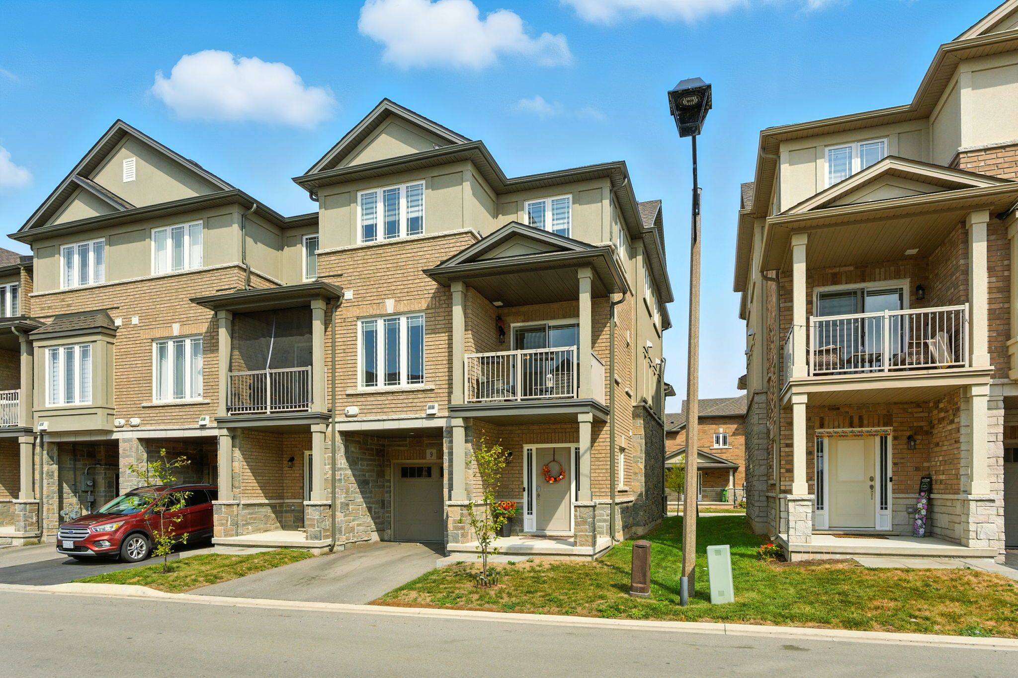 Hamilton, ON L0R 1P0,9 Laguna Village CRES