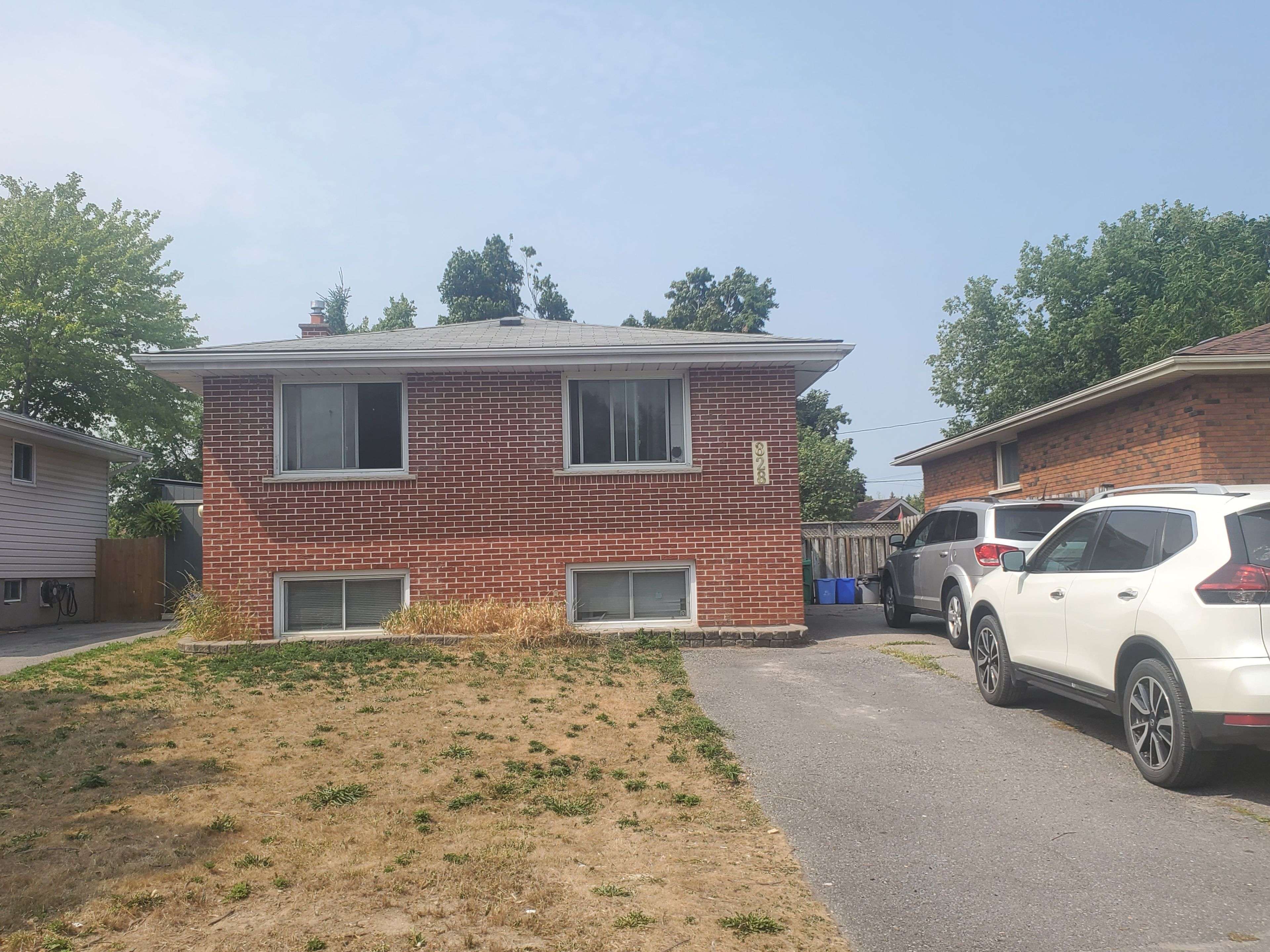 Peterborough, ON K9J 4A3,828 Cameron ST