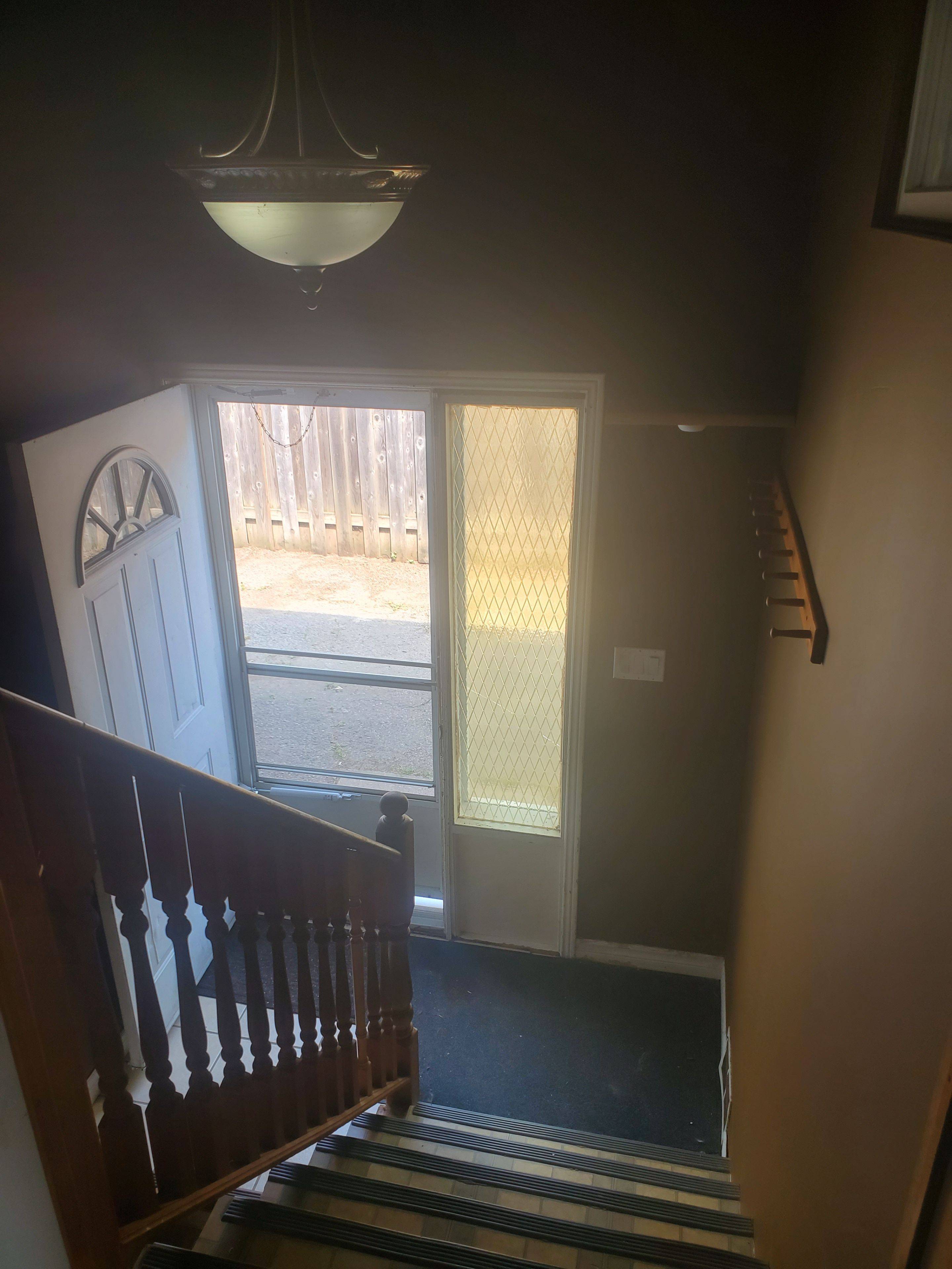 Peterborough, ON K9J 4A3,828 Cameron ST