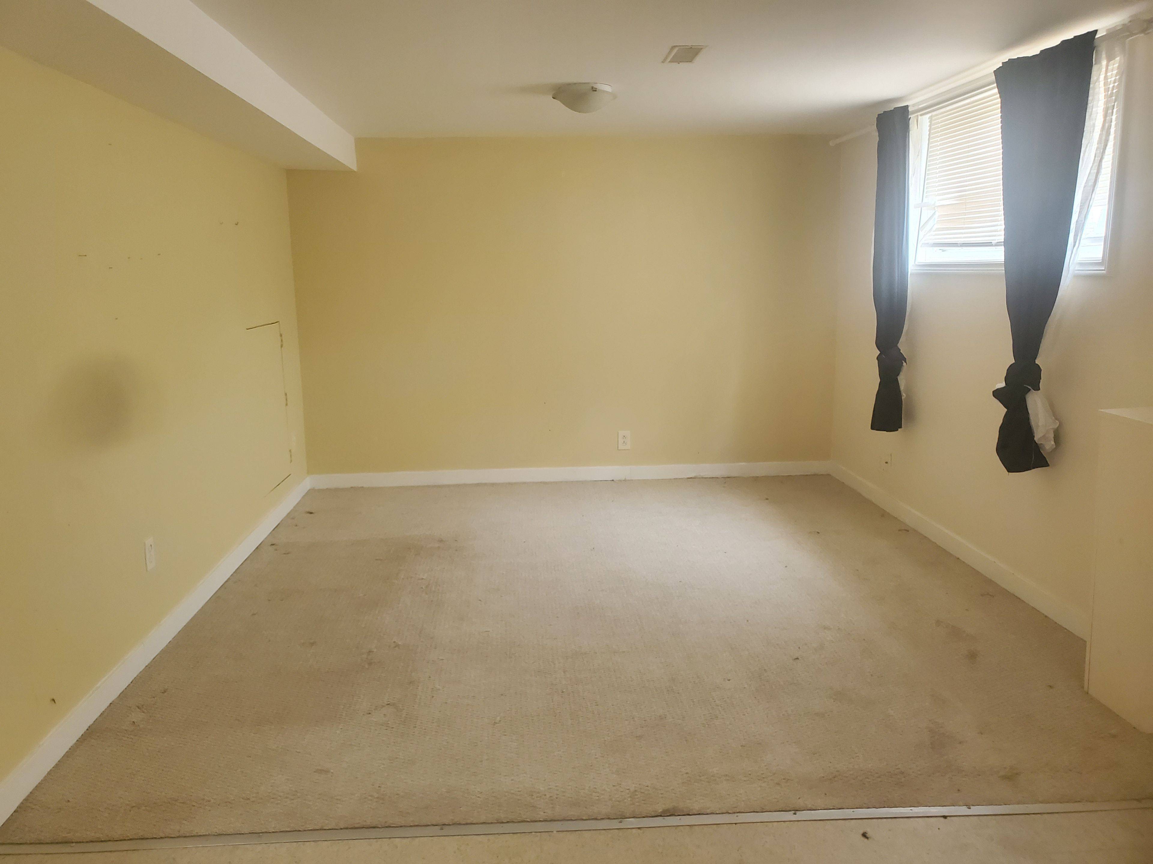 Peterborough, ON K9J 4A3,828 Cameron ST