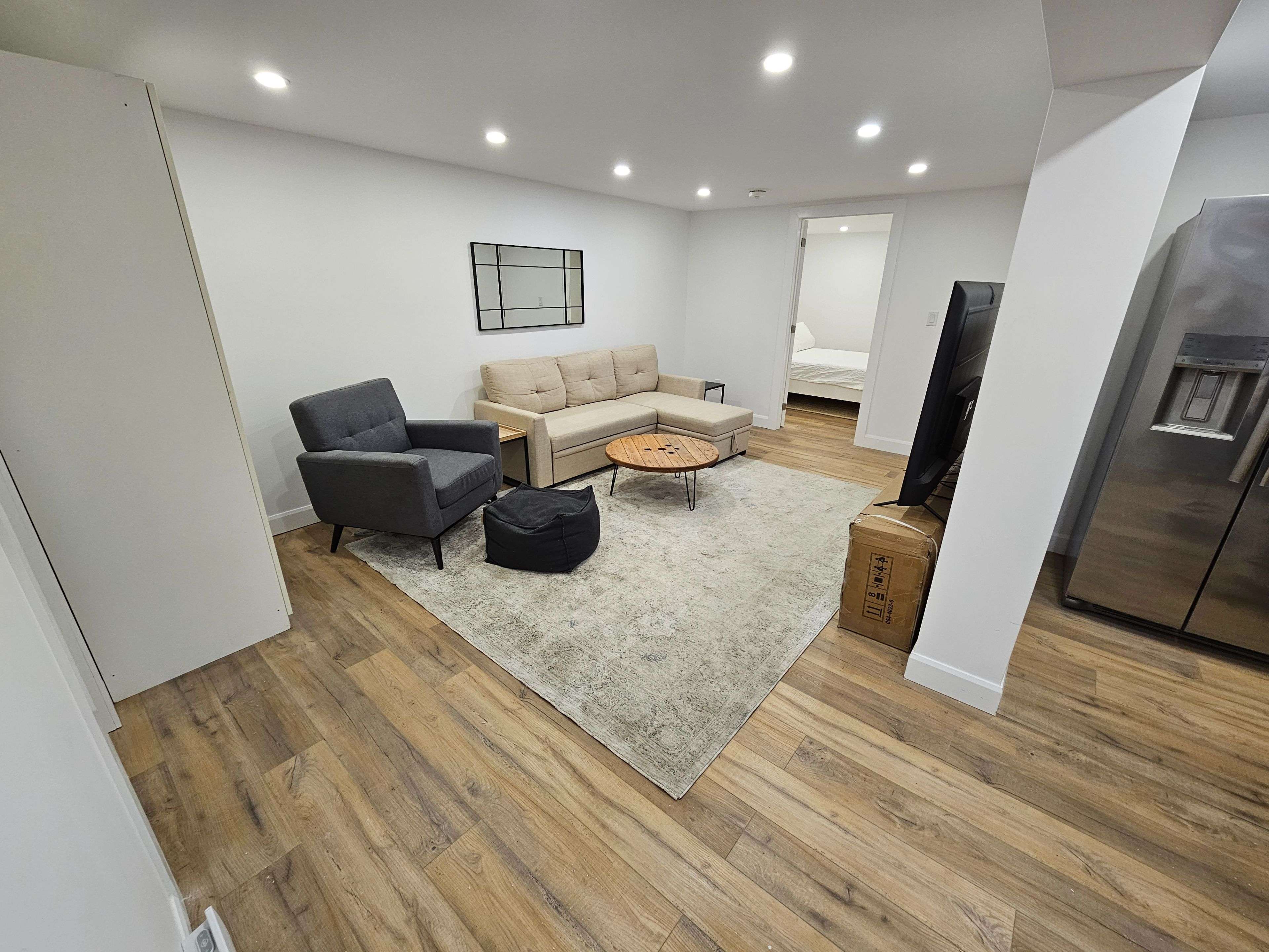 Belleville, ON K8P 4A6,620 Sidney ST #B