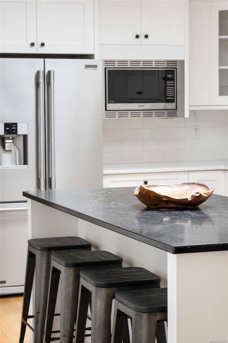 Saanich, BC V8X 2N5,4465 Emily Carr Dr