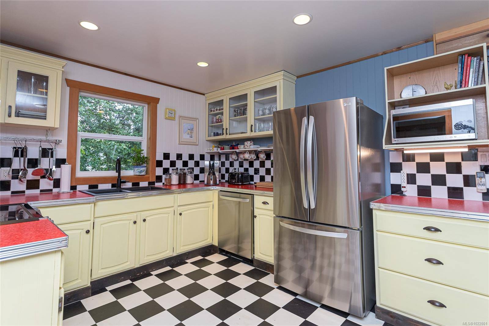 Saltair, BC V9G 2A4,10821 Chemainus Rd