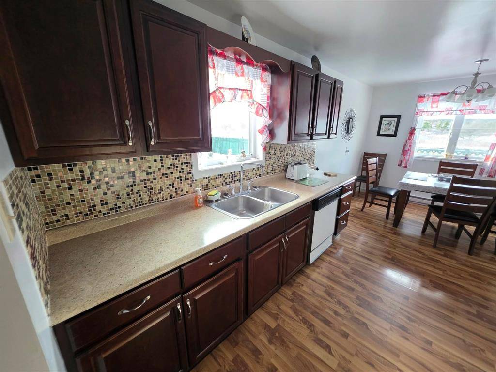 Mobile, NL A0A 4K0,3 Main Highway