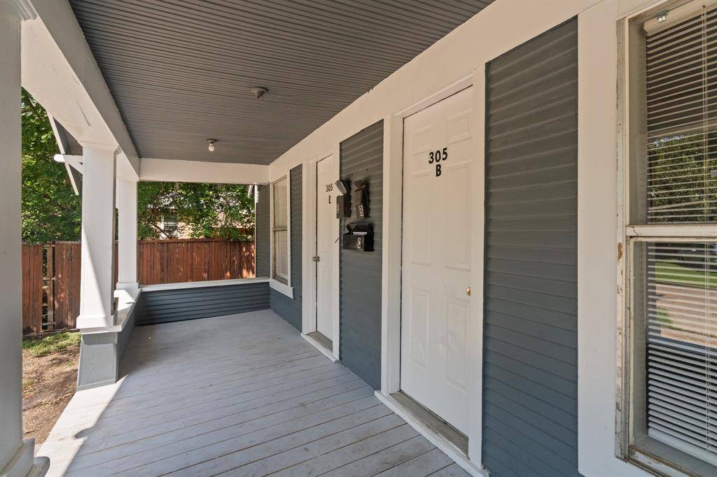 Ennis, TX 75119,305 W Waco Street