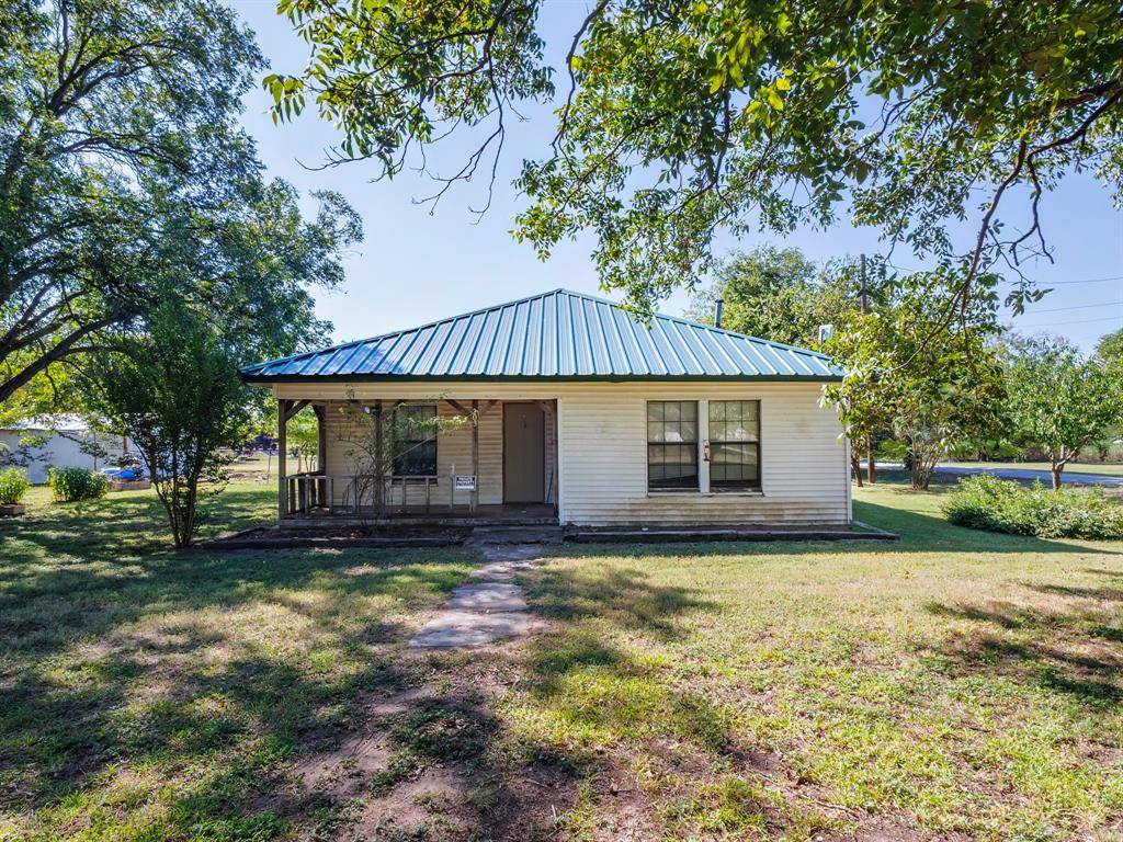 Blanket, TX 76432,203 Avenue E
