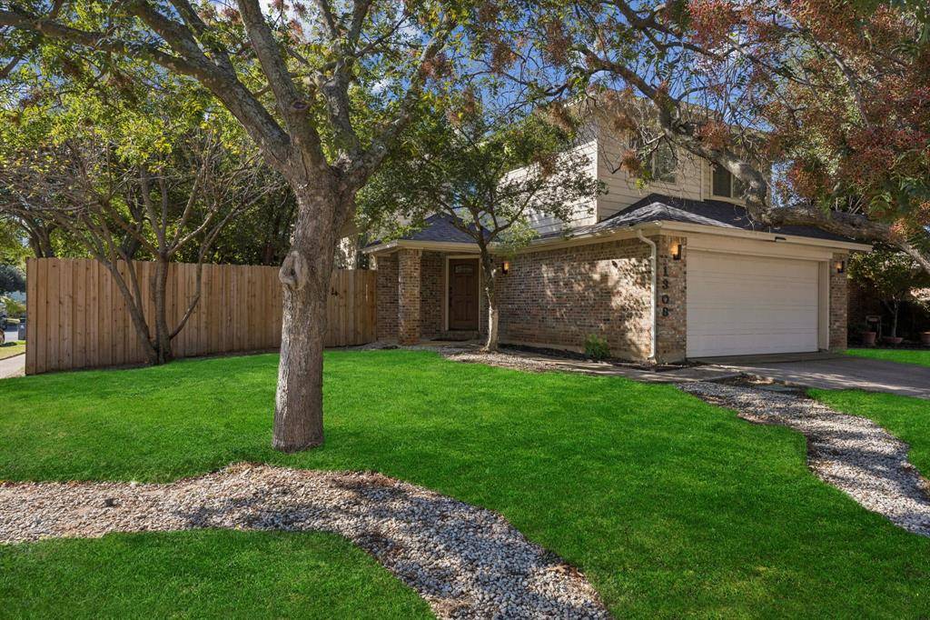 Arlington, TX 76011,1308 Boardwalk Street