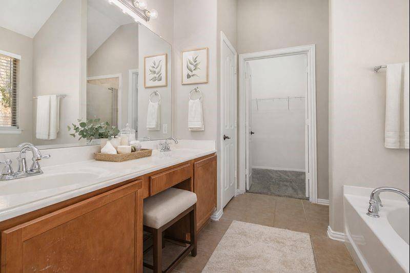 Desoto, TX 75115,724 Candle Meadow Boulevard